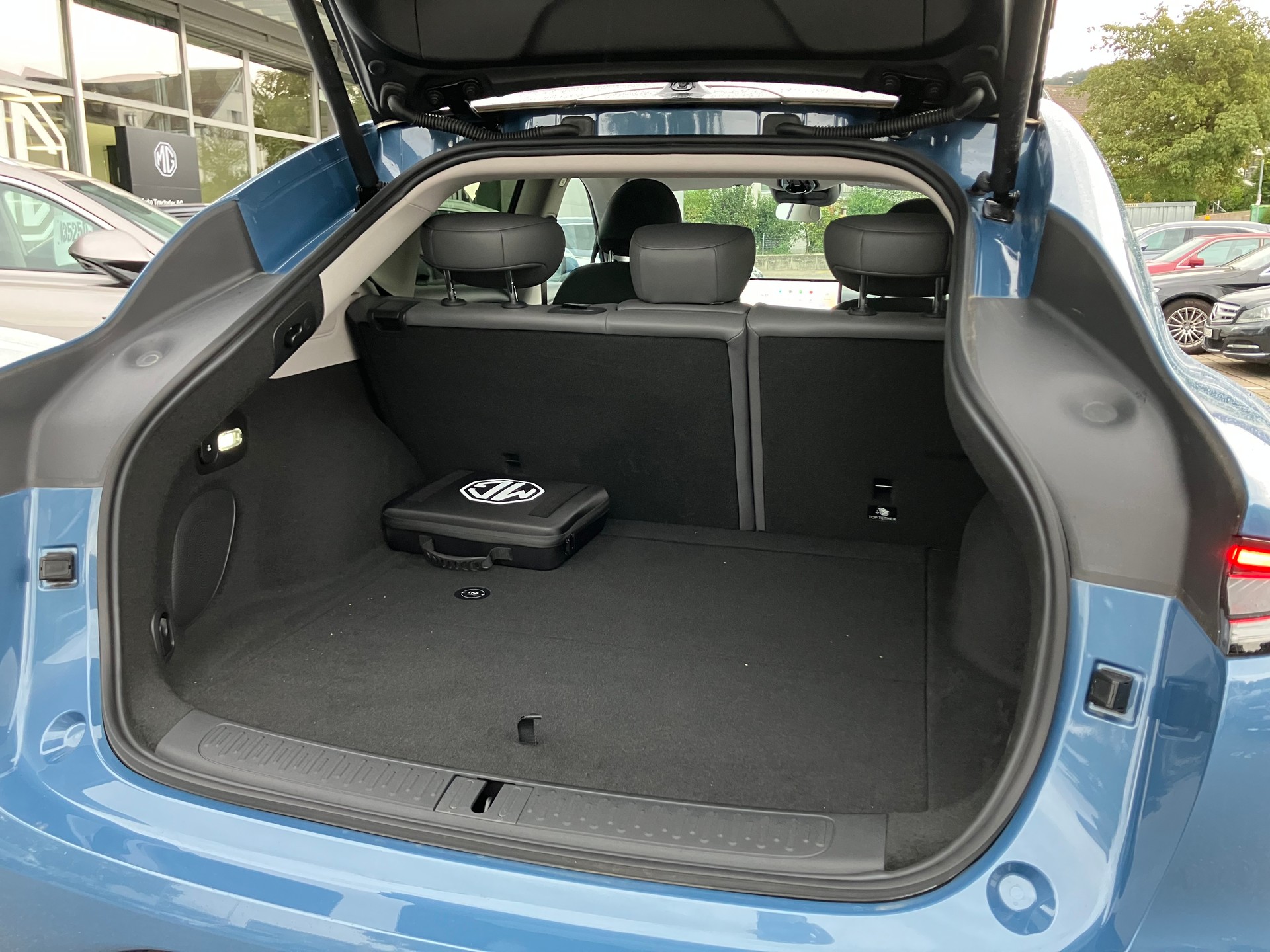 MG IM6 EV 100kWh Performance 20 AWD-image-4