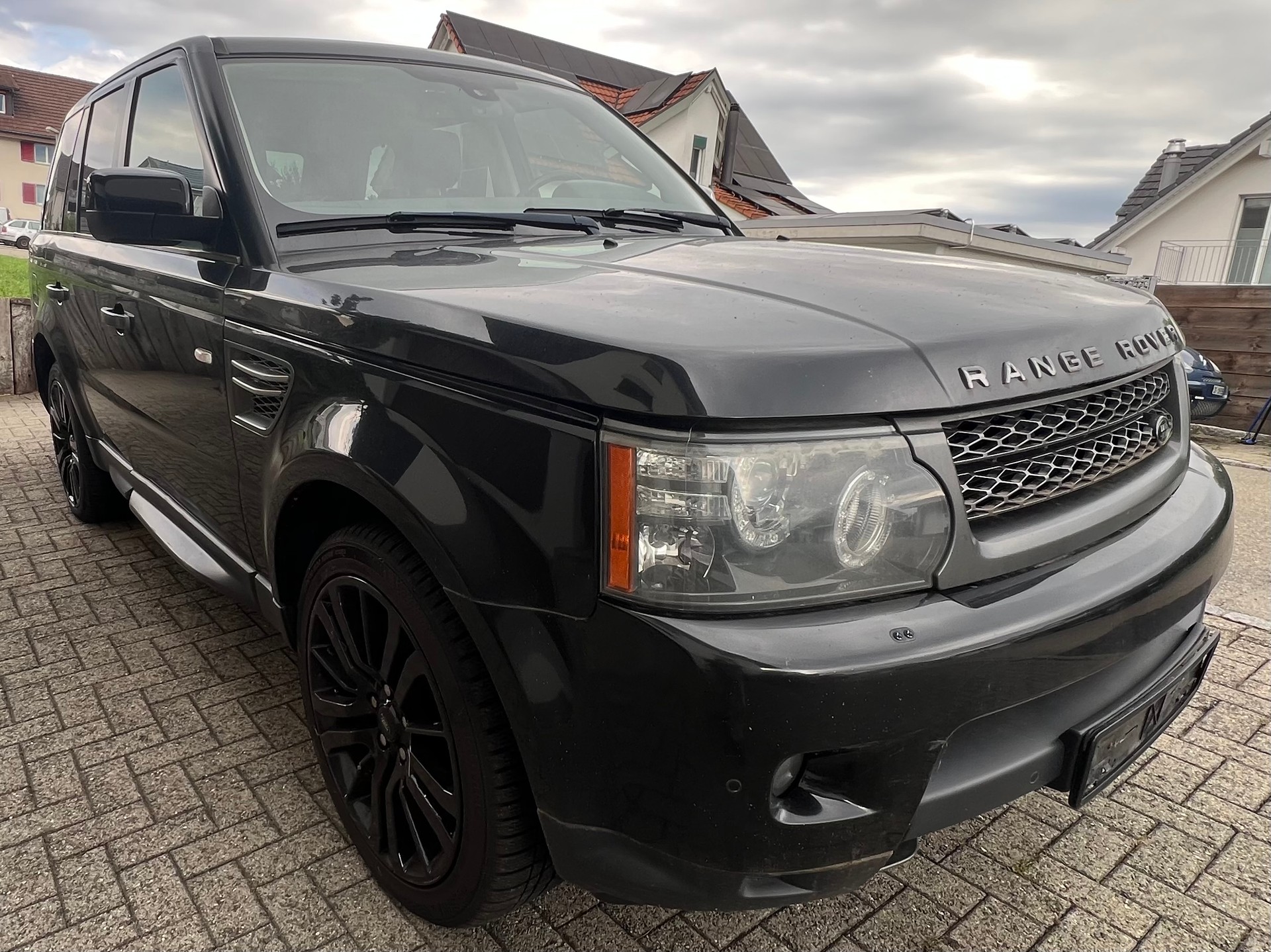 LAND ROVER Range Rover Sport 3.0 TDV6 HSE Automatic-image-1