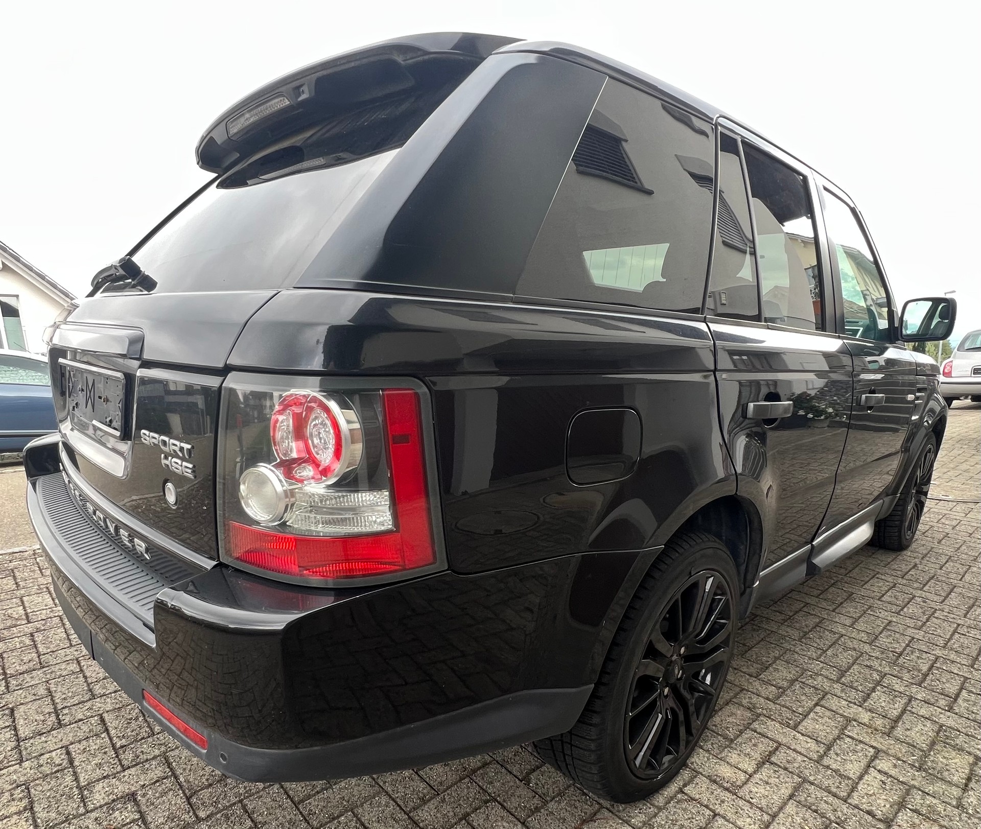 LAND ROVER Range Rover Sport 3.0 TDV6 HSE Automatic-image-2