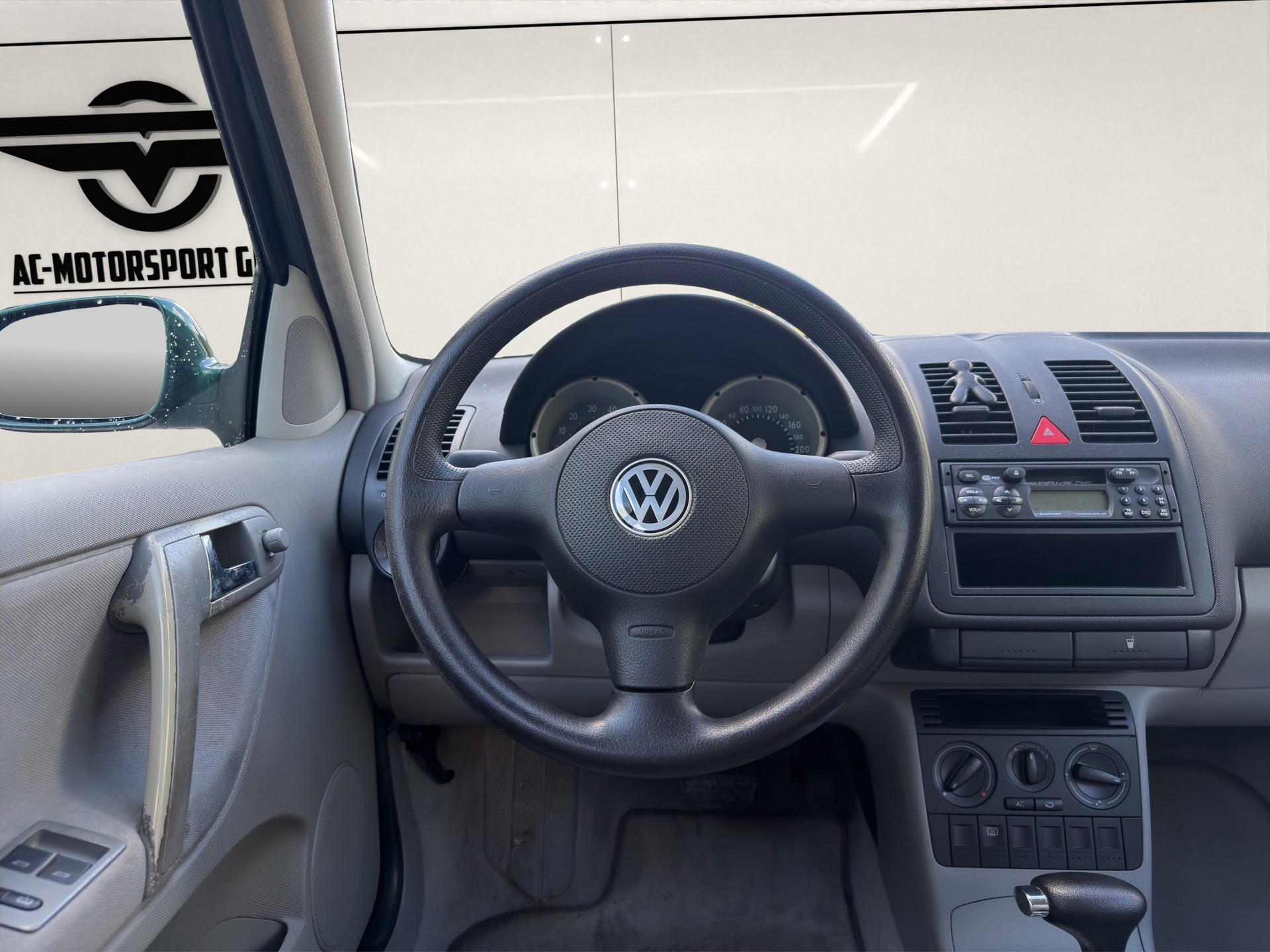 VW Polo 60 Trendline-image-10