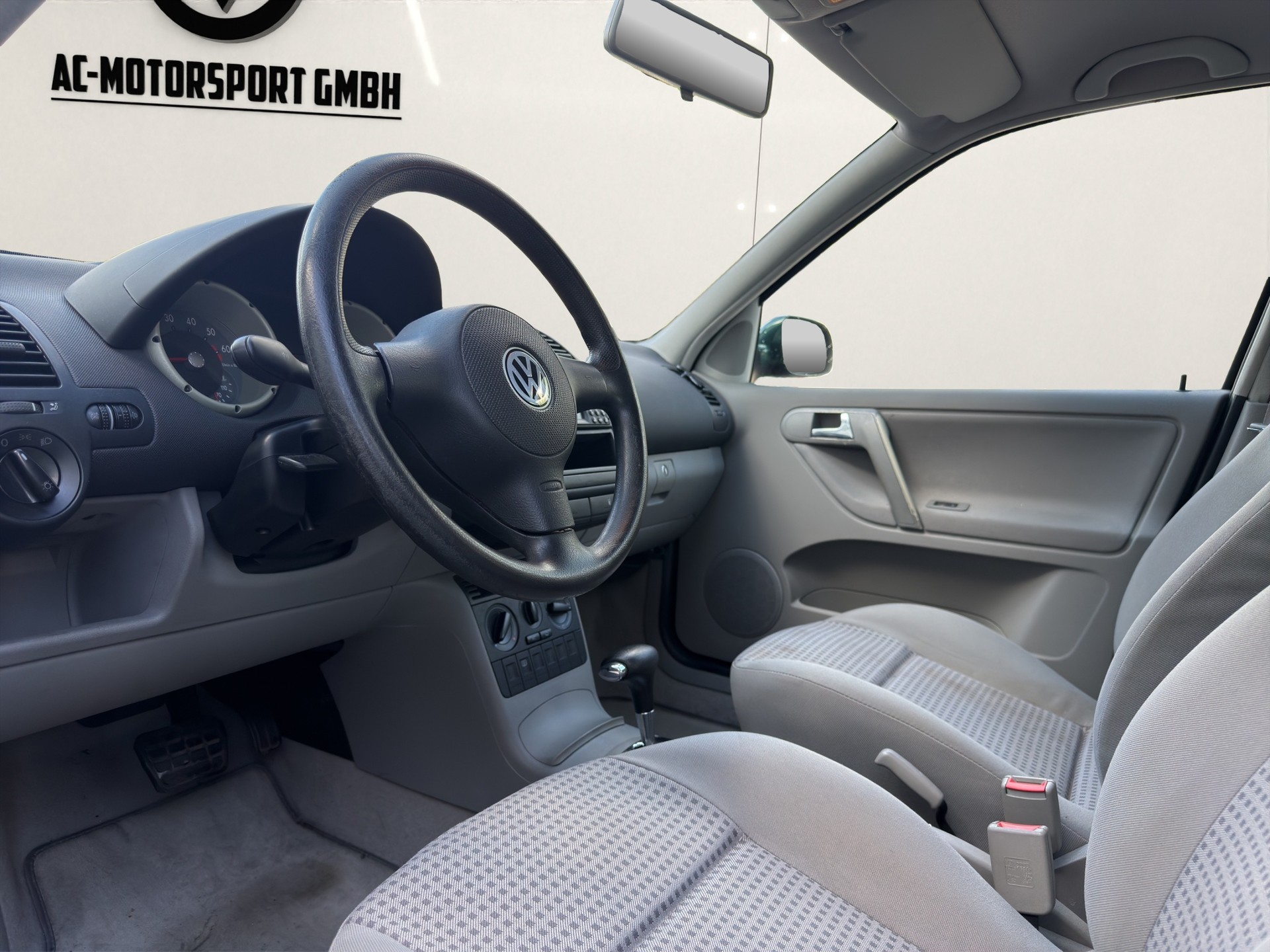 VW Polo 60 Trendline-image-13