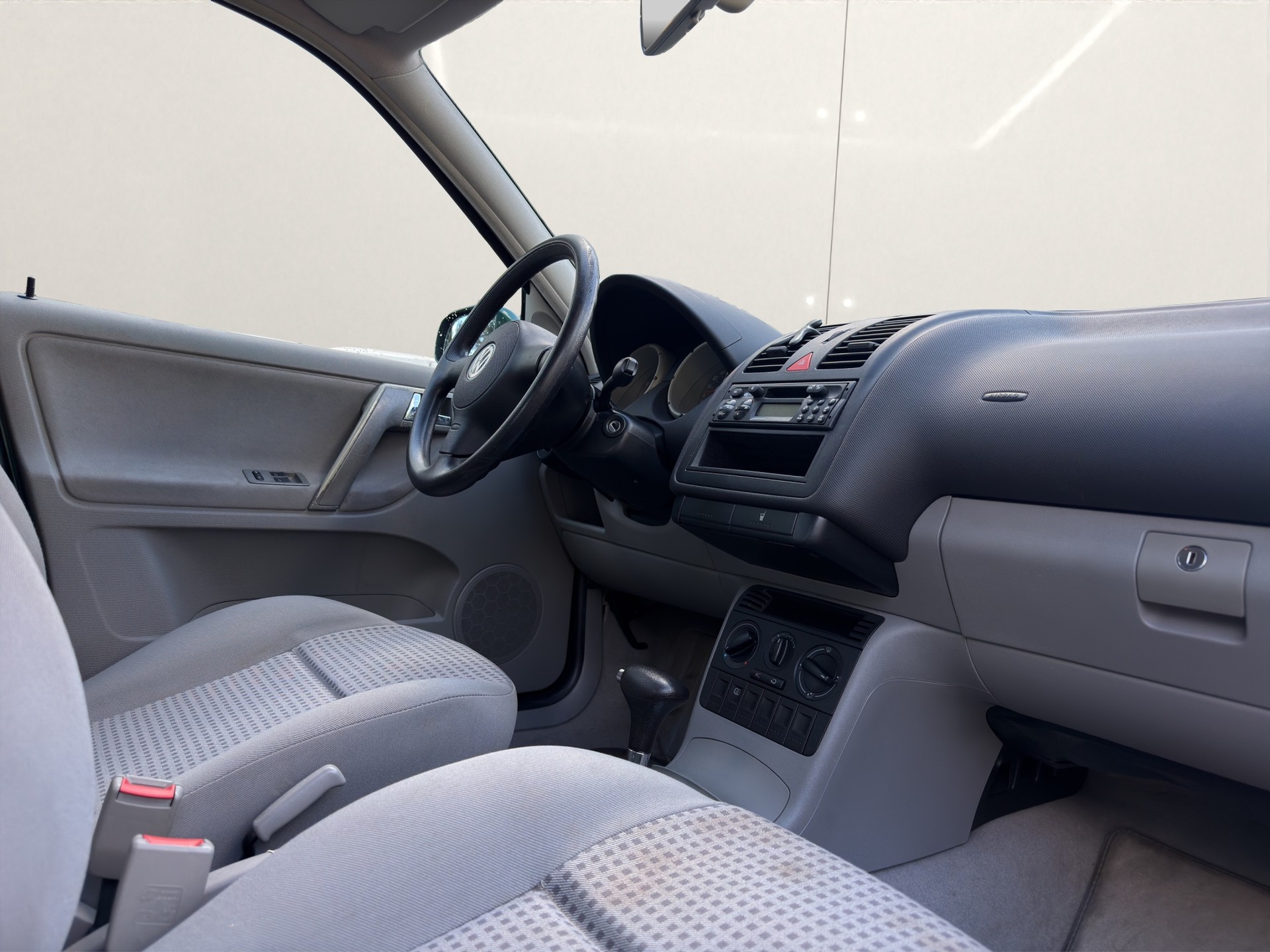 VW Polo 60 Trendline-image-14