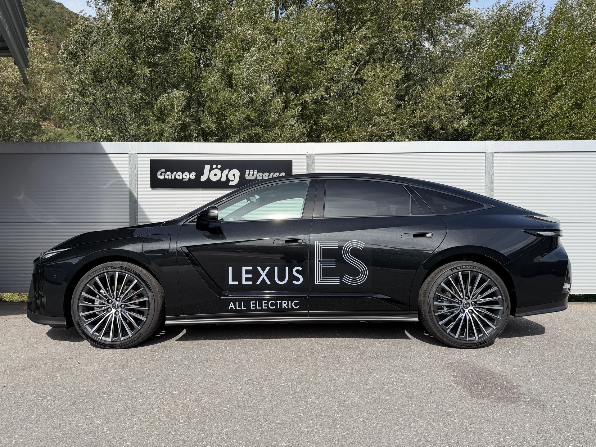 LEXUS ES 350e Excellence-image-3