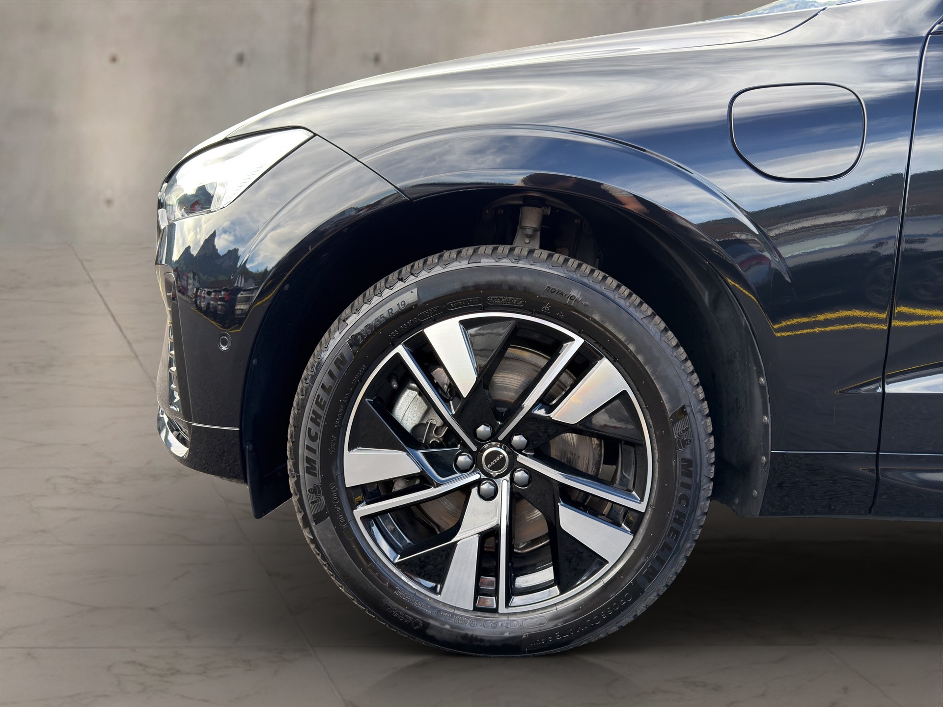 VOLVO XC60 2.0 T6 TE Plus Dark eAWD-image-8