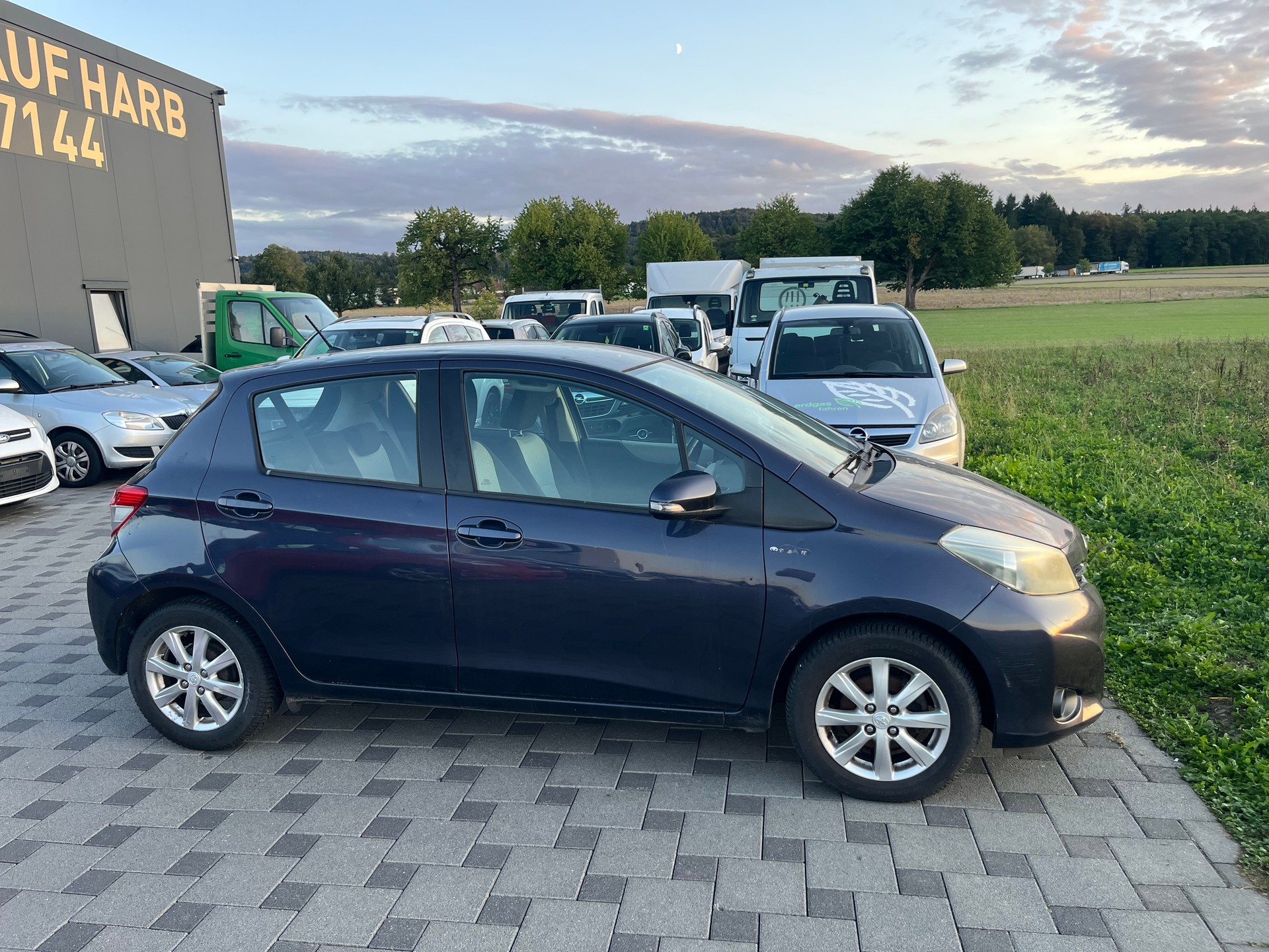 TOYOTA Yaris 1.33 Linea Sol-image-2