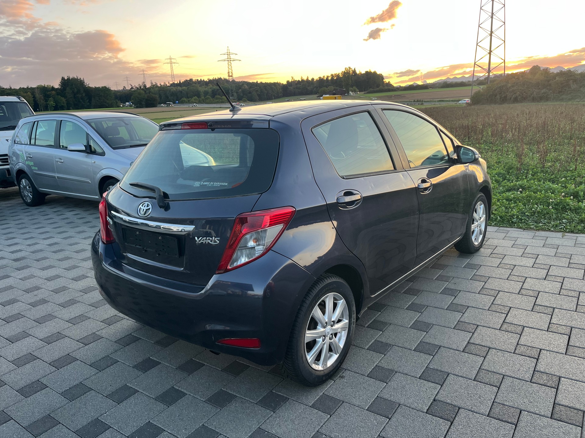 TOYOTA Yaris 1.33 Linea Sol-image-5