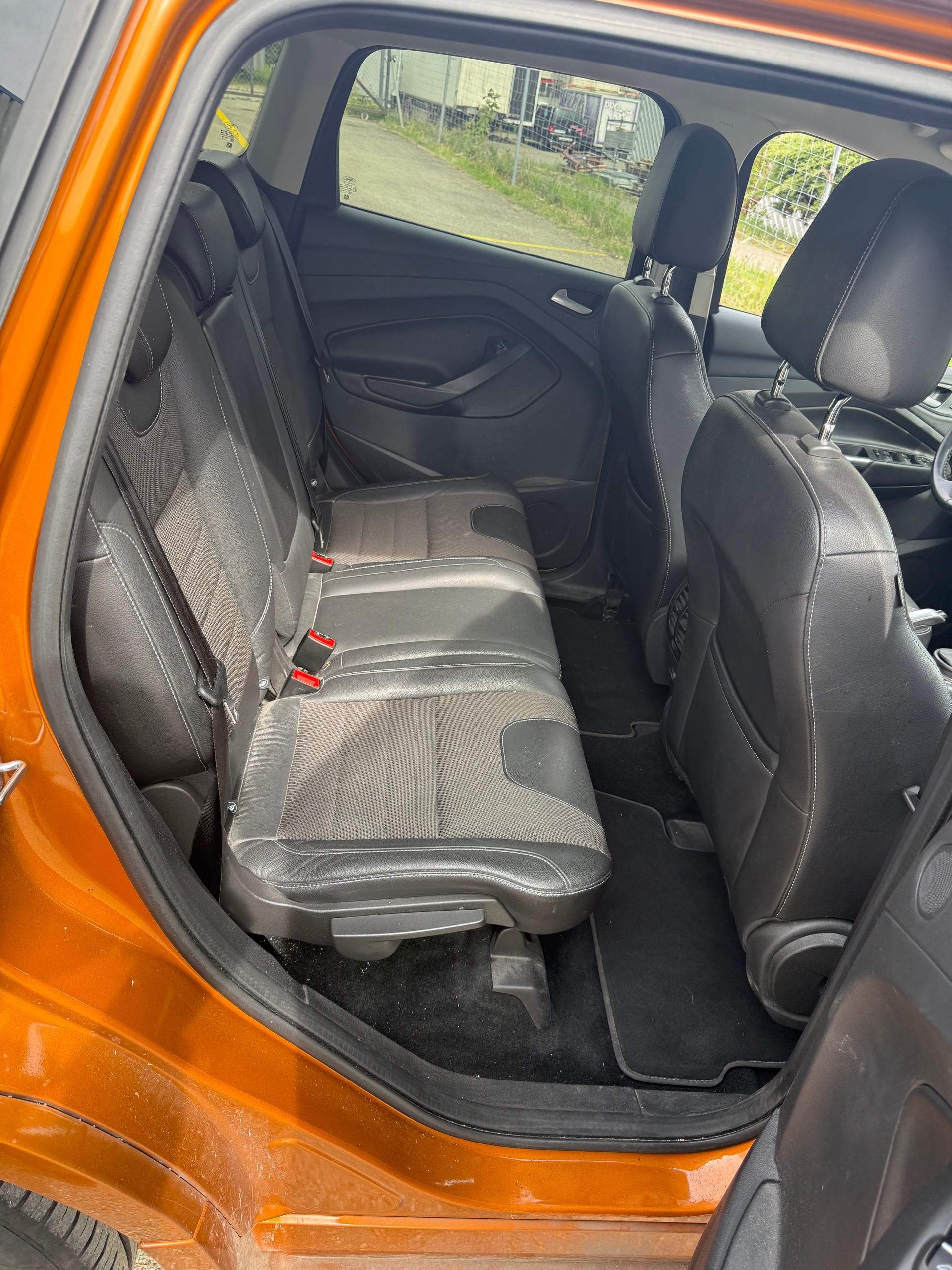 FORD Kuga 1.5 SCTi Carving 2WD-image-4