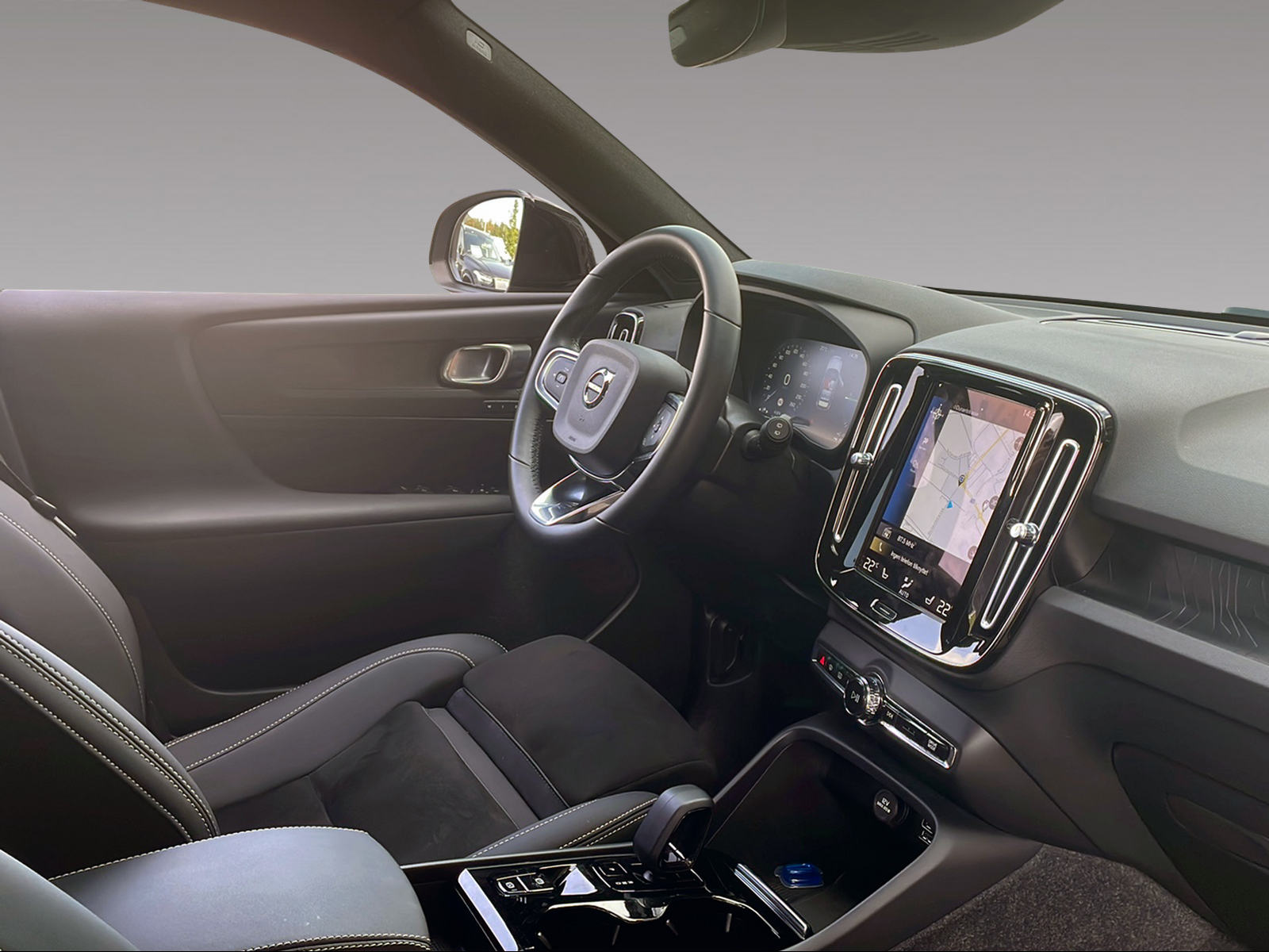 VOLVO XC40 1.5 T5 PiH Plus Dark-image-12