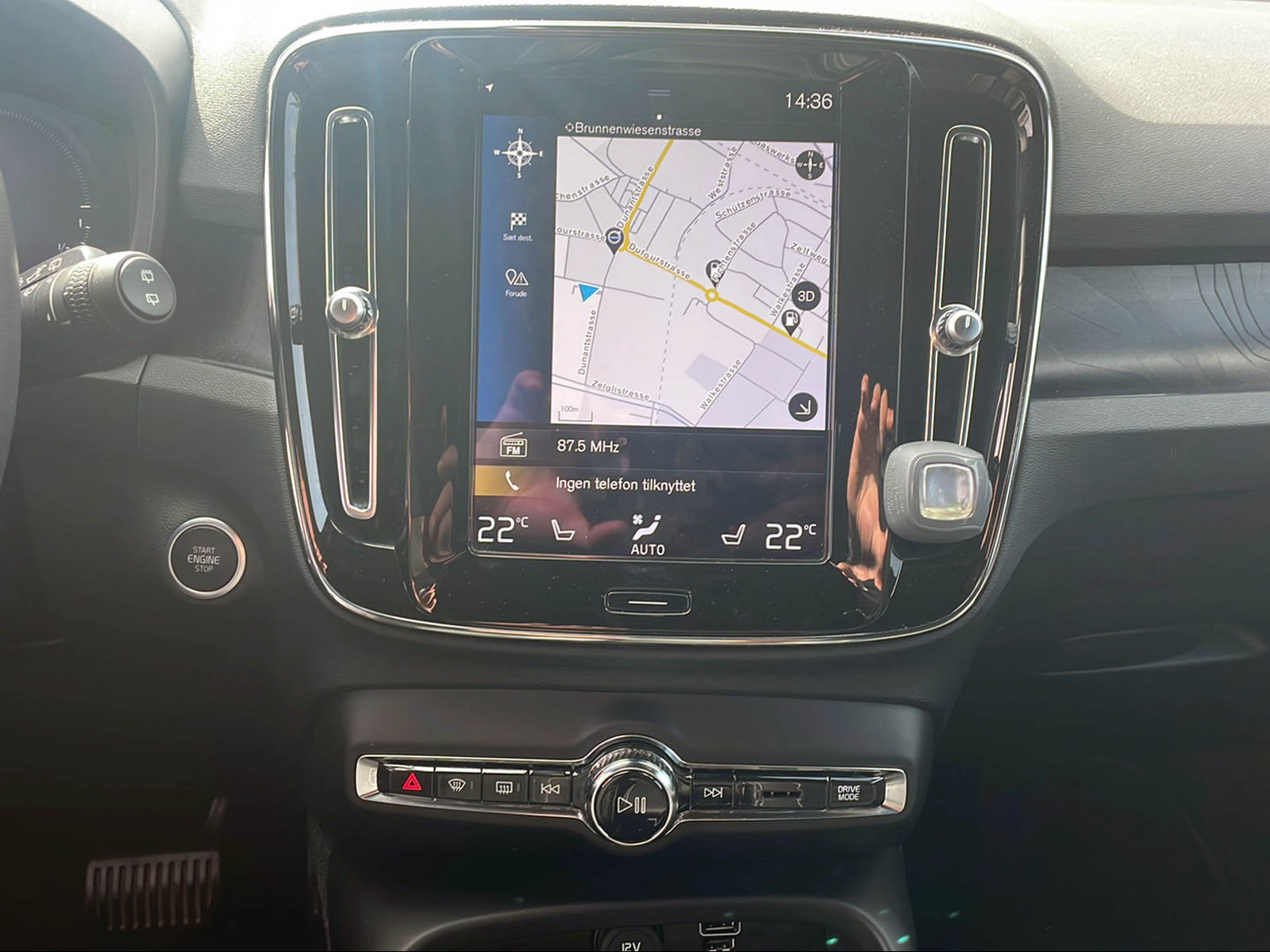 VOLVO XC40 1.5 T5 PiH Plus Dark-image-6