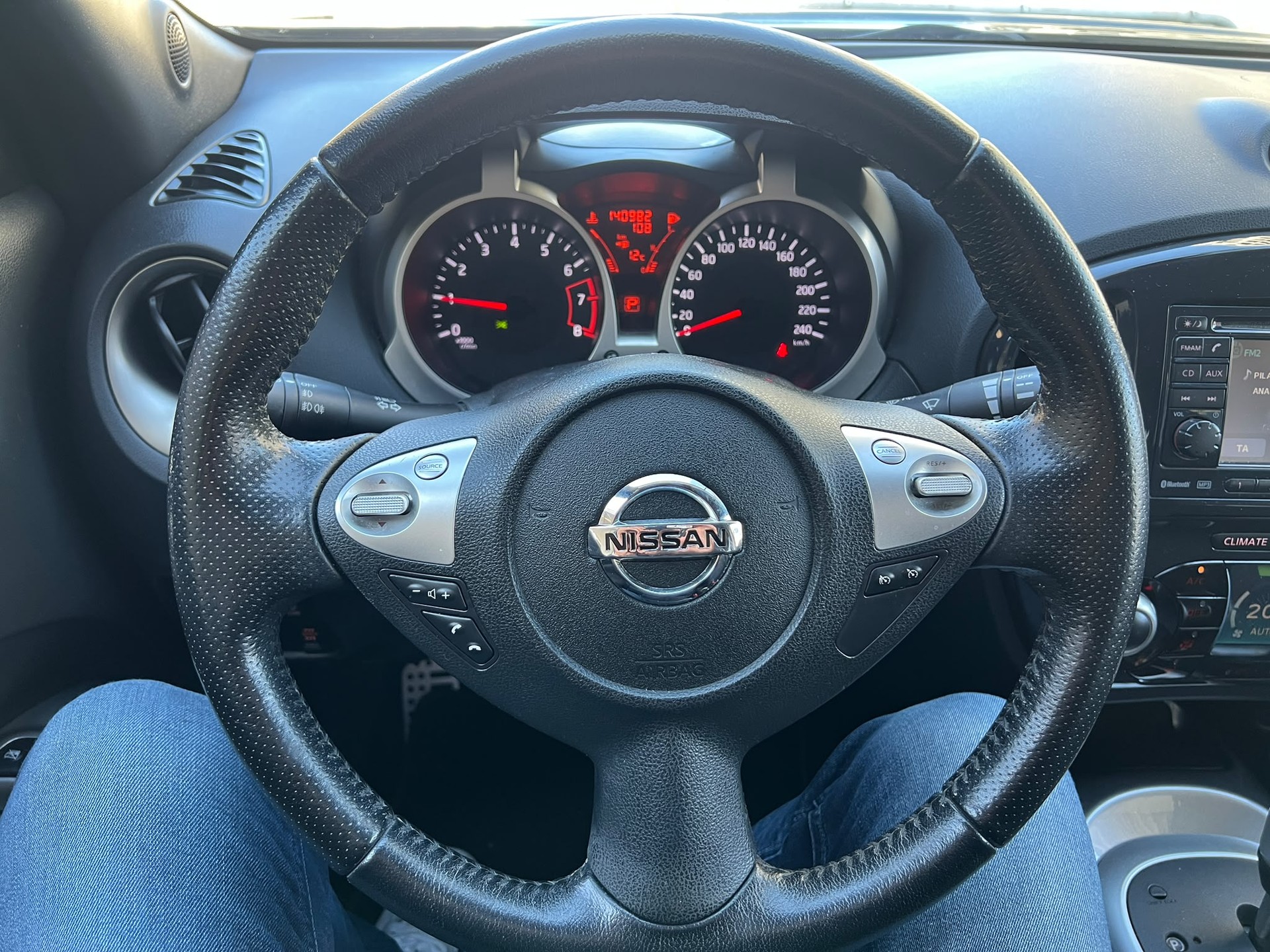 NISSAN Juke 1.6 DIG-T tekna 4x4 Xtronic M-CVT-image-14