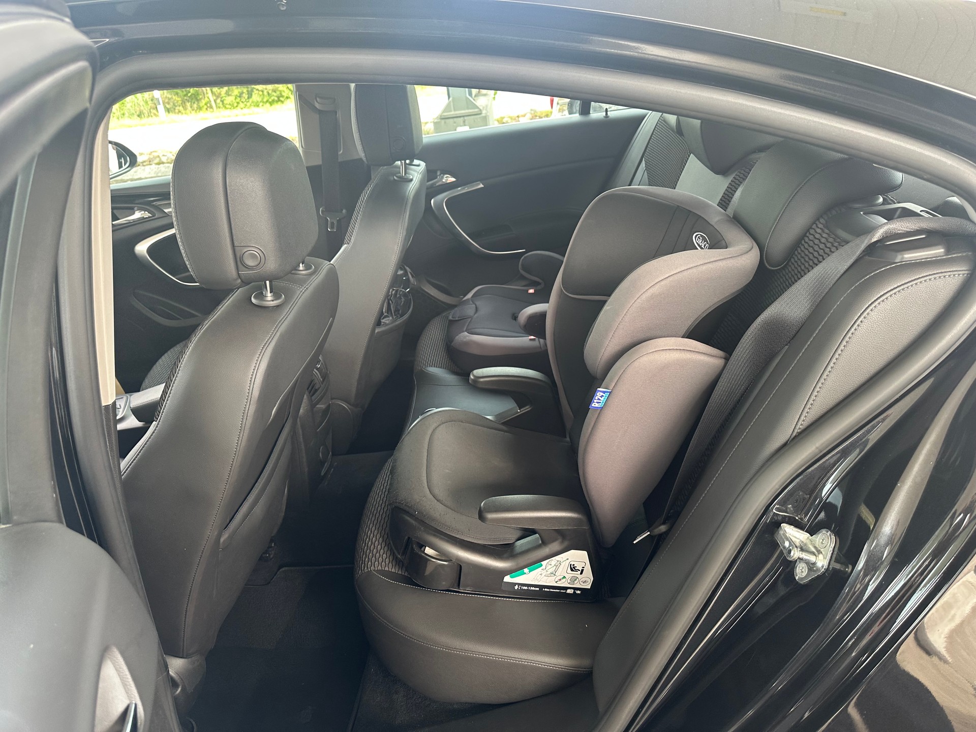 OPEL Insignia 2.0 Turbo Sport 4WD Automatic-image-5