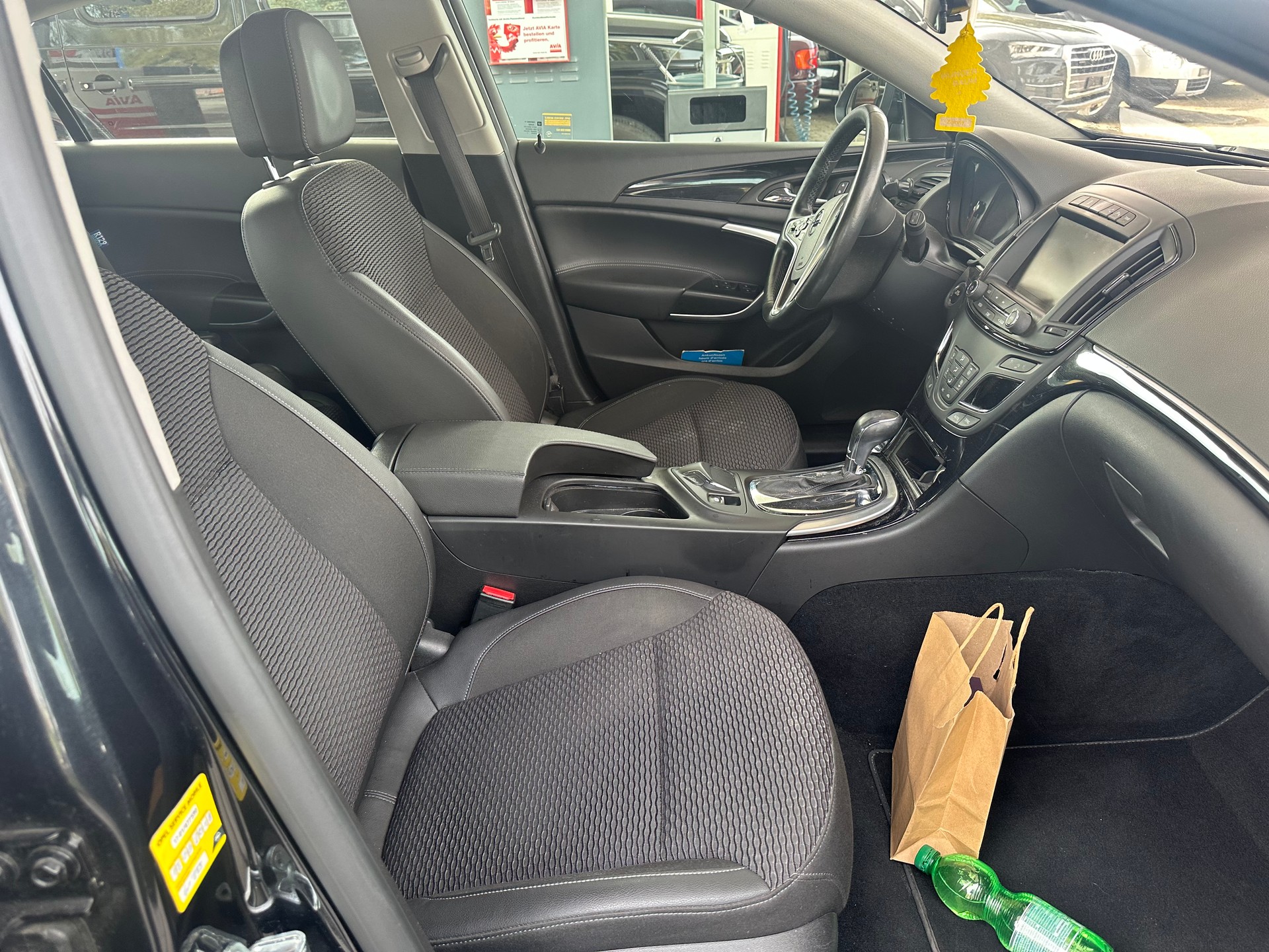 OPEL Insignia 2.0 Turbo Sport 4WD Automatic-image-16