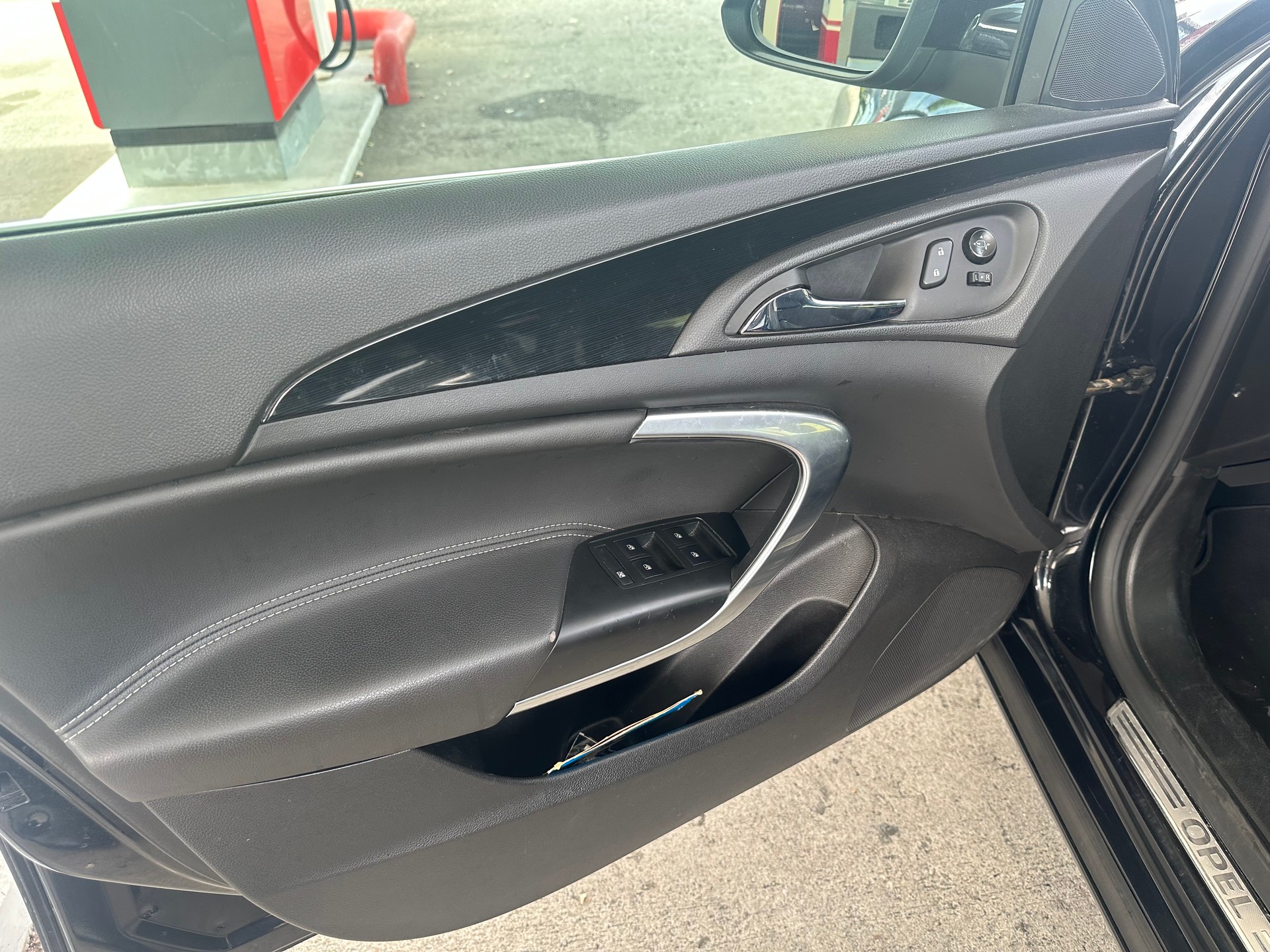 OPEL Insignia 2.0 Turbo Sport 4WD Automatic-image-18