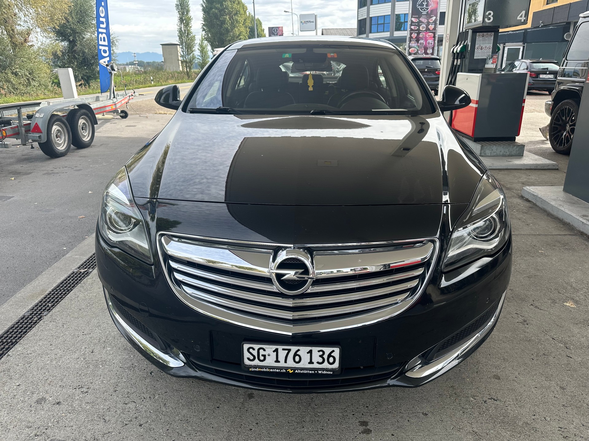 OPEL Insignia 2.0 Turbo Sport 4WD Automatic-image-2