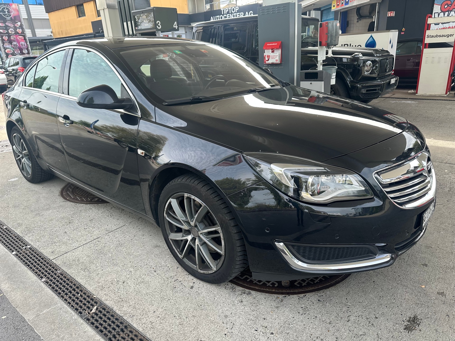 OPEL Insignia 2.0 Turbo Sport 4WD Automatic-image-0