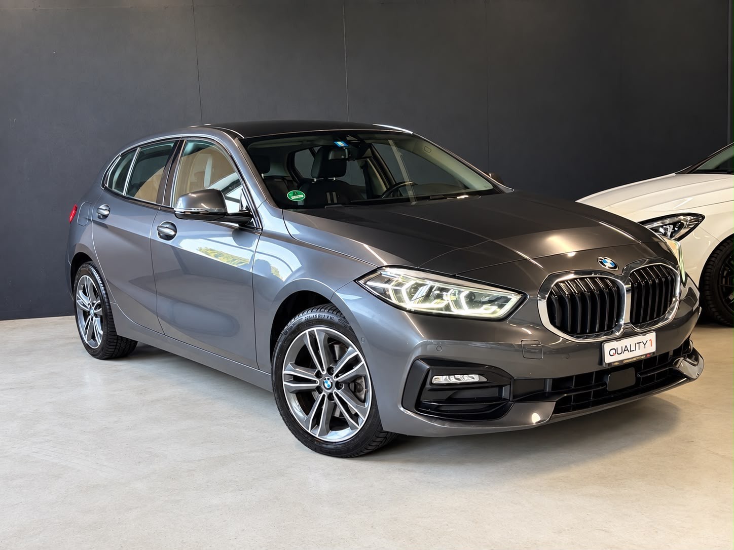 BMW 118i Steptronic-image-3