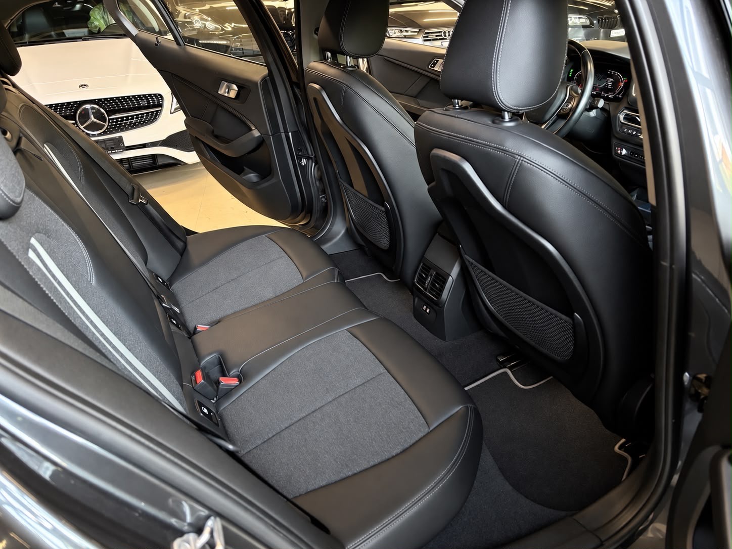 BMW 118i Steptronic-image-15