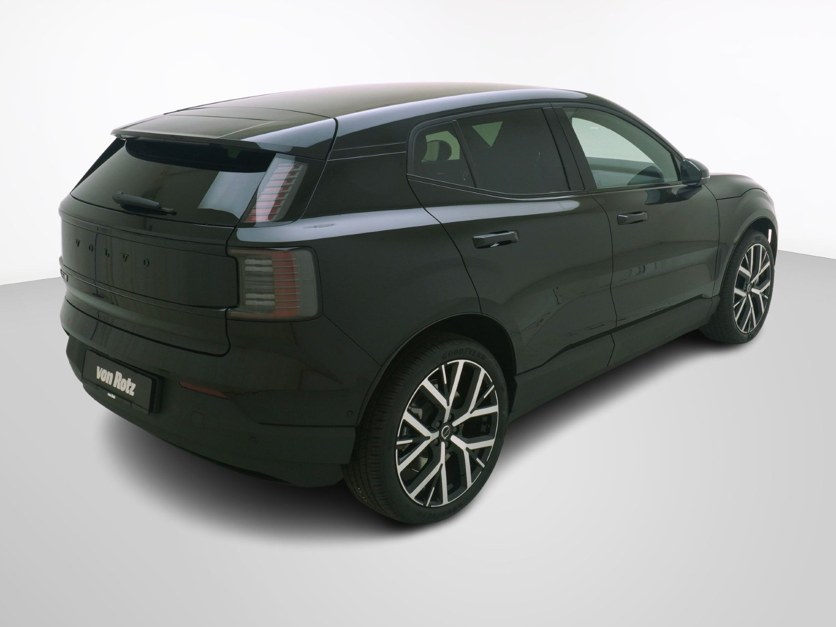 VOLVO EX 30 Twin Ultra Performance Black Edition AWD-image-2