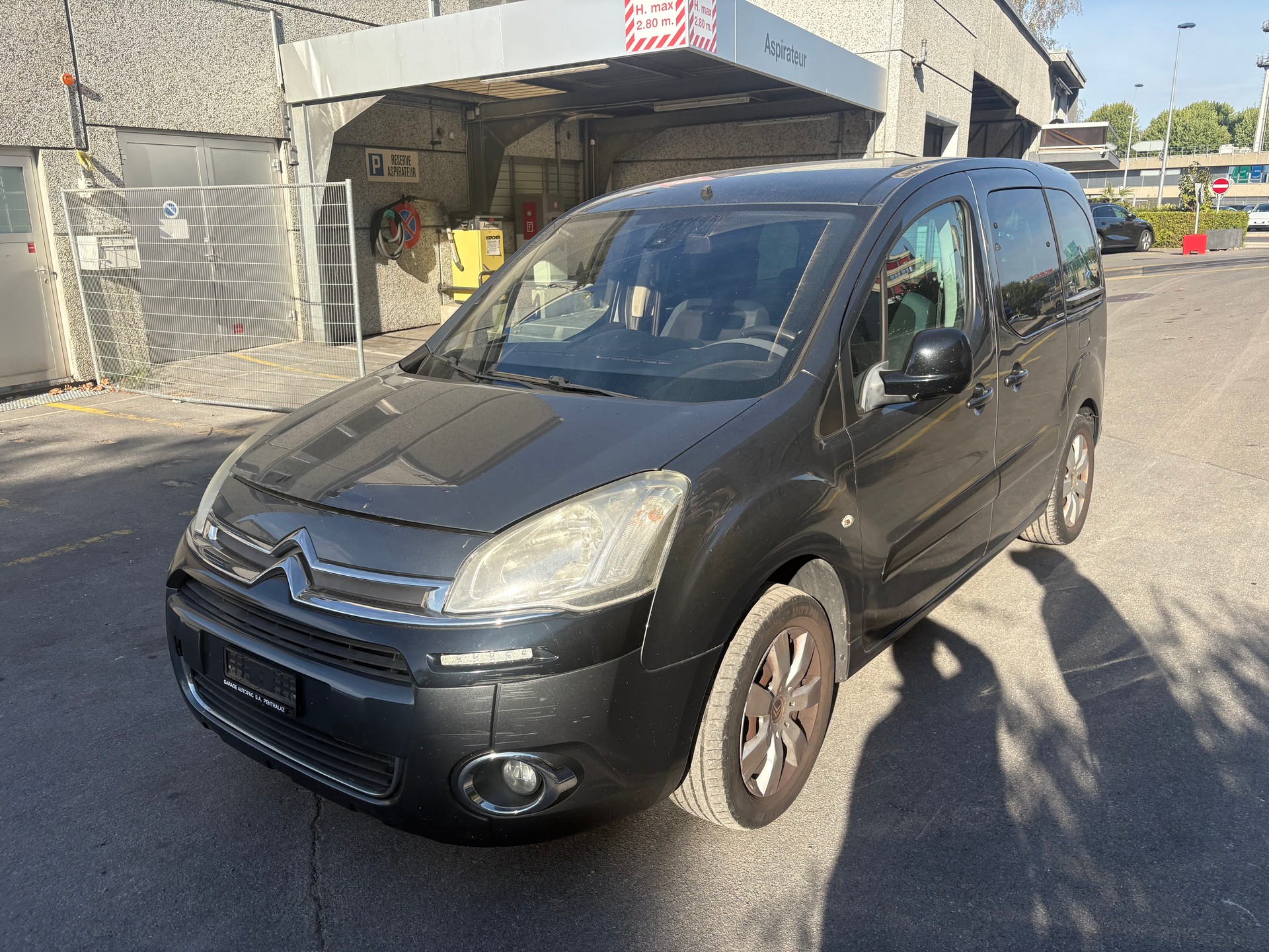 CITROEN Berlingo 1.6 16V Exclusive-image-2