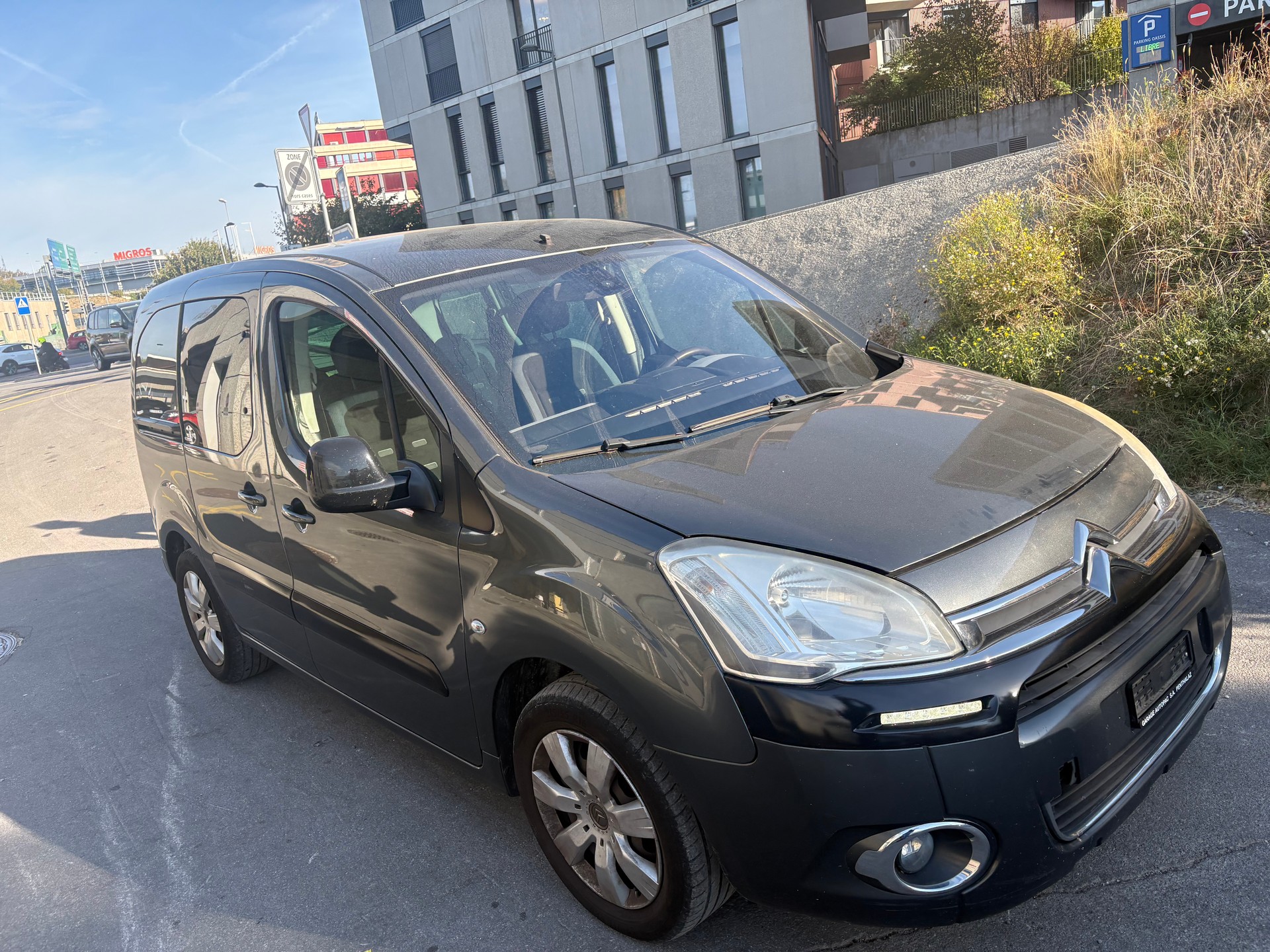 CITROEN Berlingo 1.6 16V Exclusive-image-1