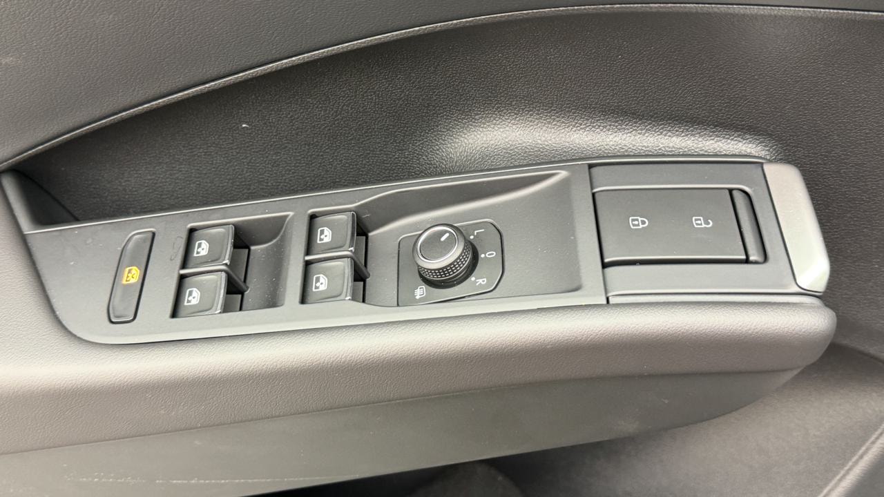 VW T-Roc 1.5 eTSI mHEV R-Line DSG-image-9