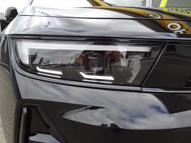 OPEL Astra Sports Tourer 1.2 Turbo Hybrid GS-image-2