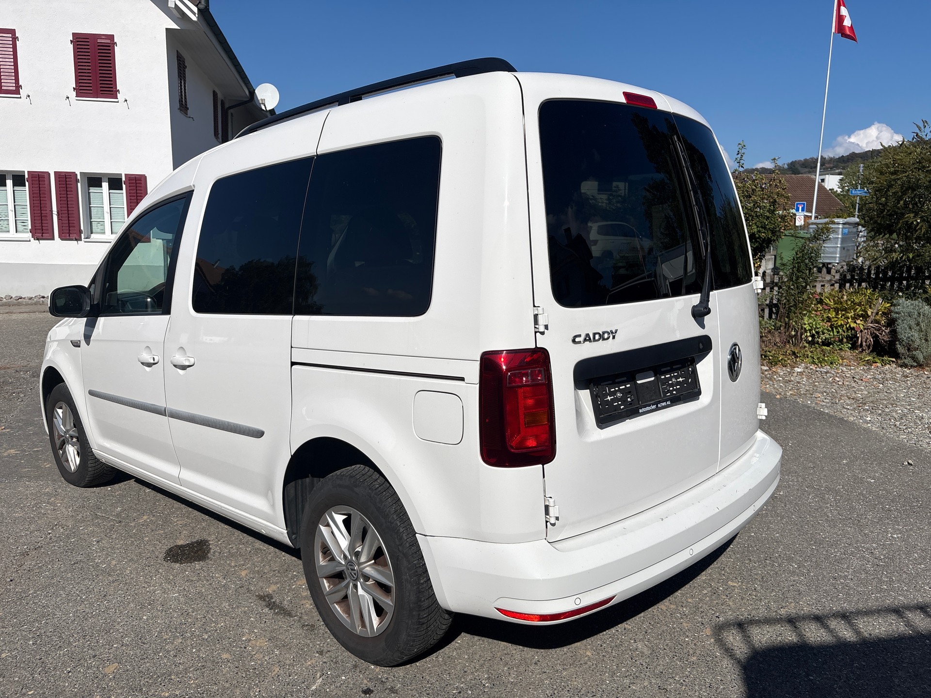 VW 2.0 TDI 102 Liberty DSG-image-4