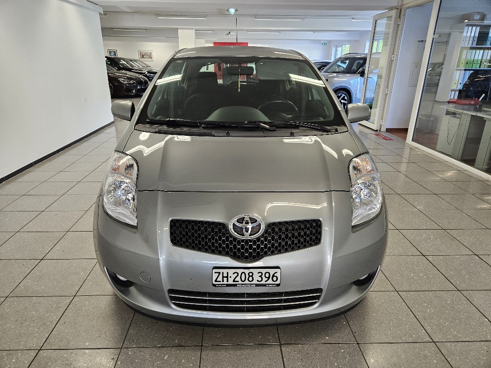 TOYOTA Yaris 1.3 Linea Sol-image-1