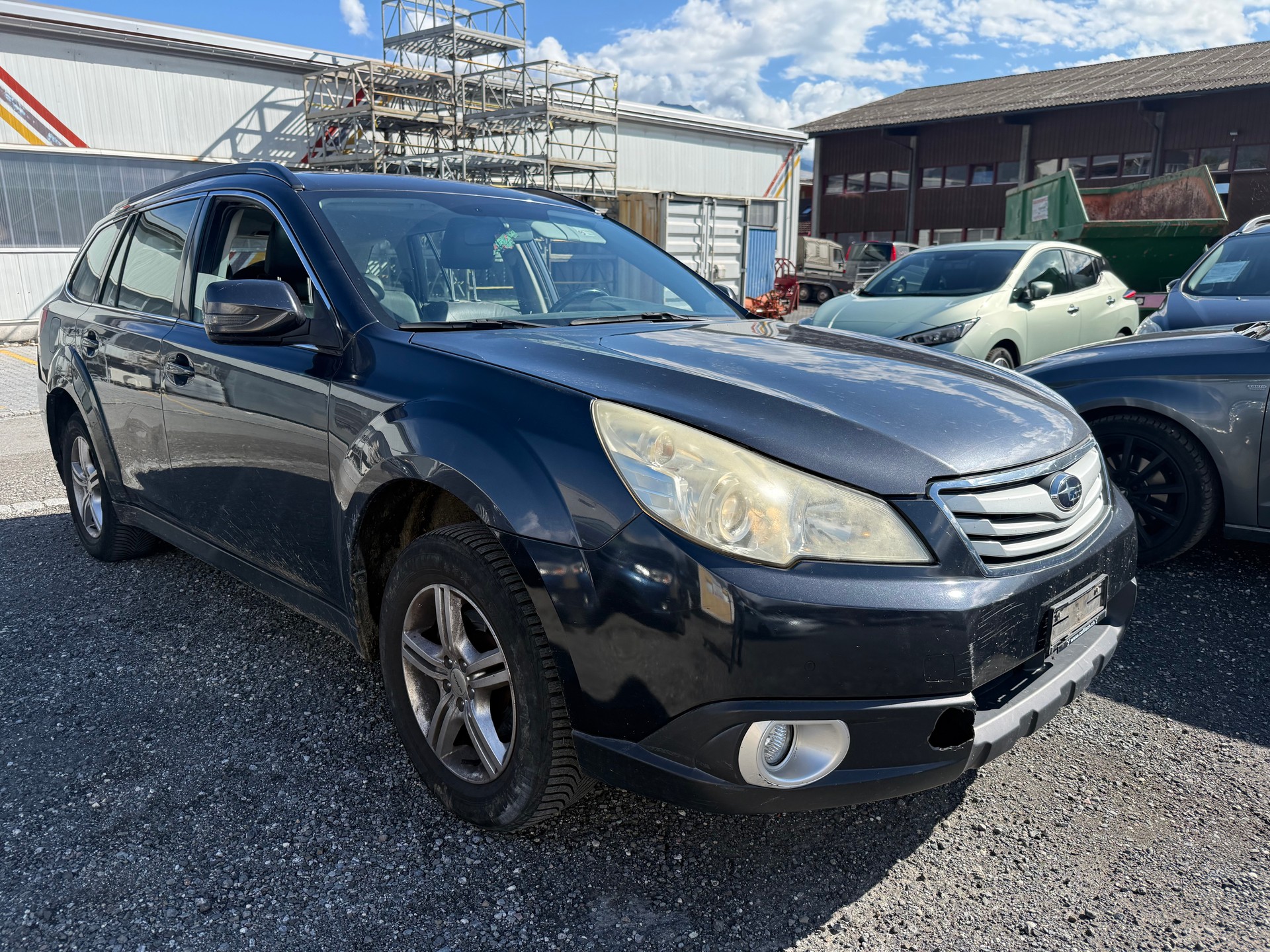 SUBARU Outback 2.5i Swiss AWD Lineartronic-image-2
