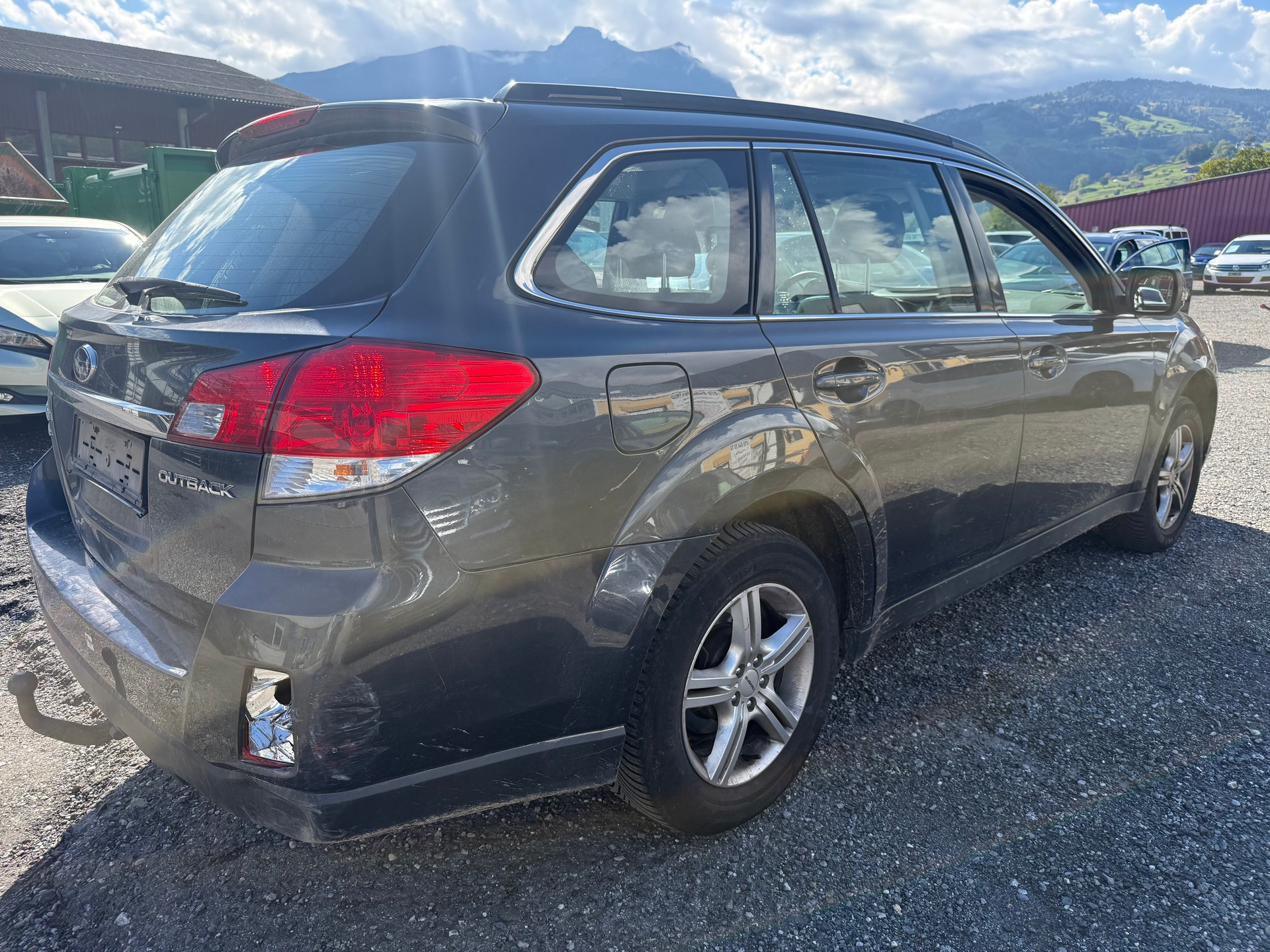 SUBARU Outback 2.5i Swiss AWD Lineartronic-image-8