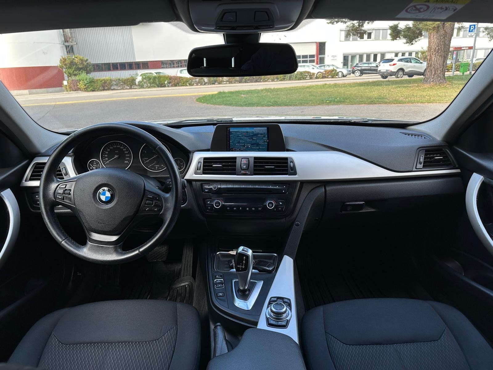 BMW 320d Touring Sport Line Steptronic-image-6