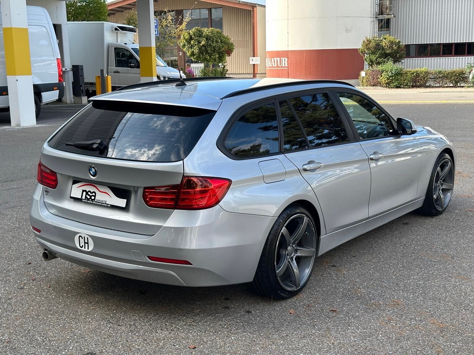 BMW 320d Touring Sport Line Steptronic-image-3