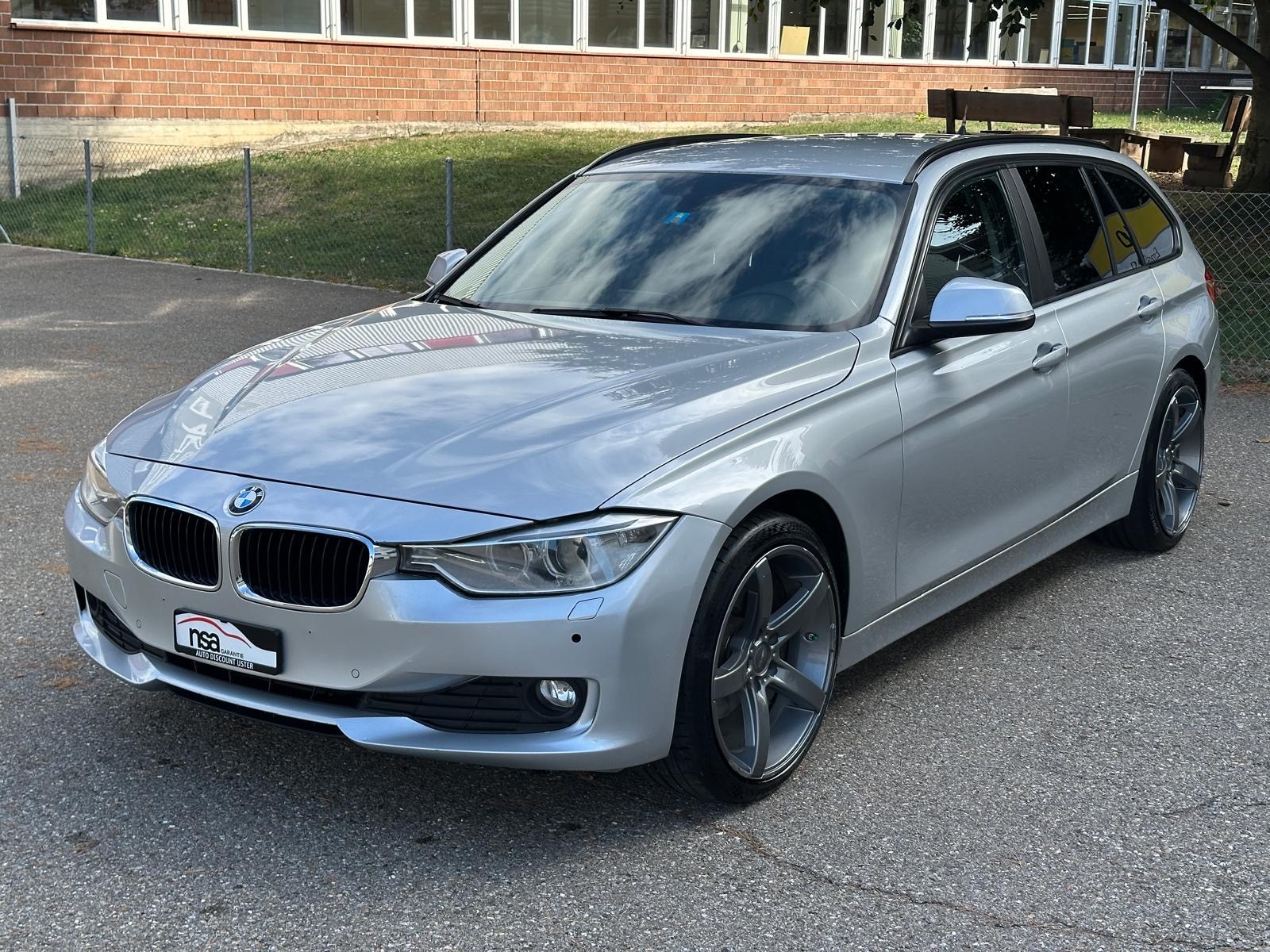 BMW 320d Touring Sport Line Steptronic-image-1
