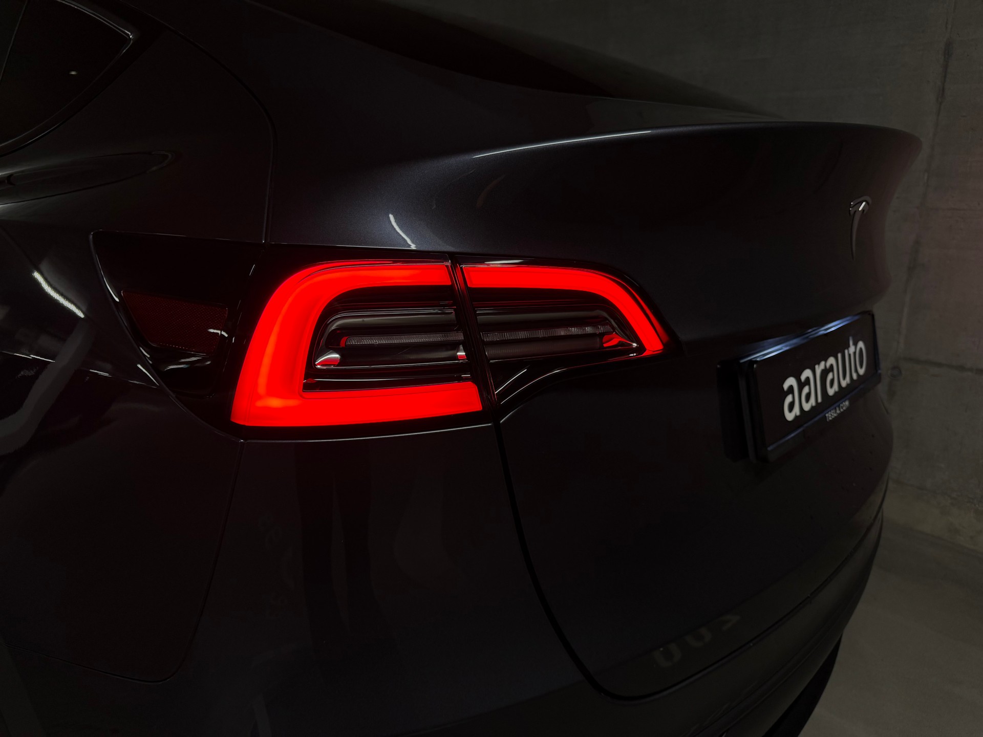 TESLA Model Y Long Range-image-7