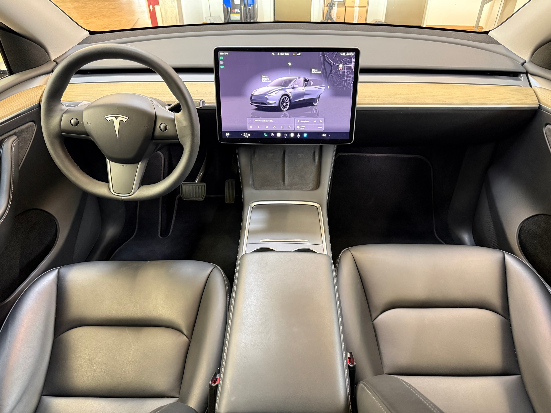 TESLA Model Y Long Range-image-8