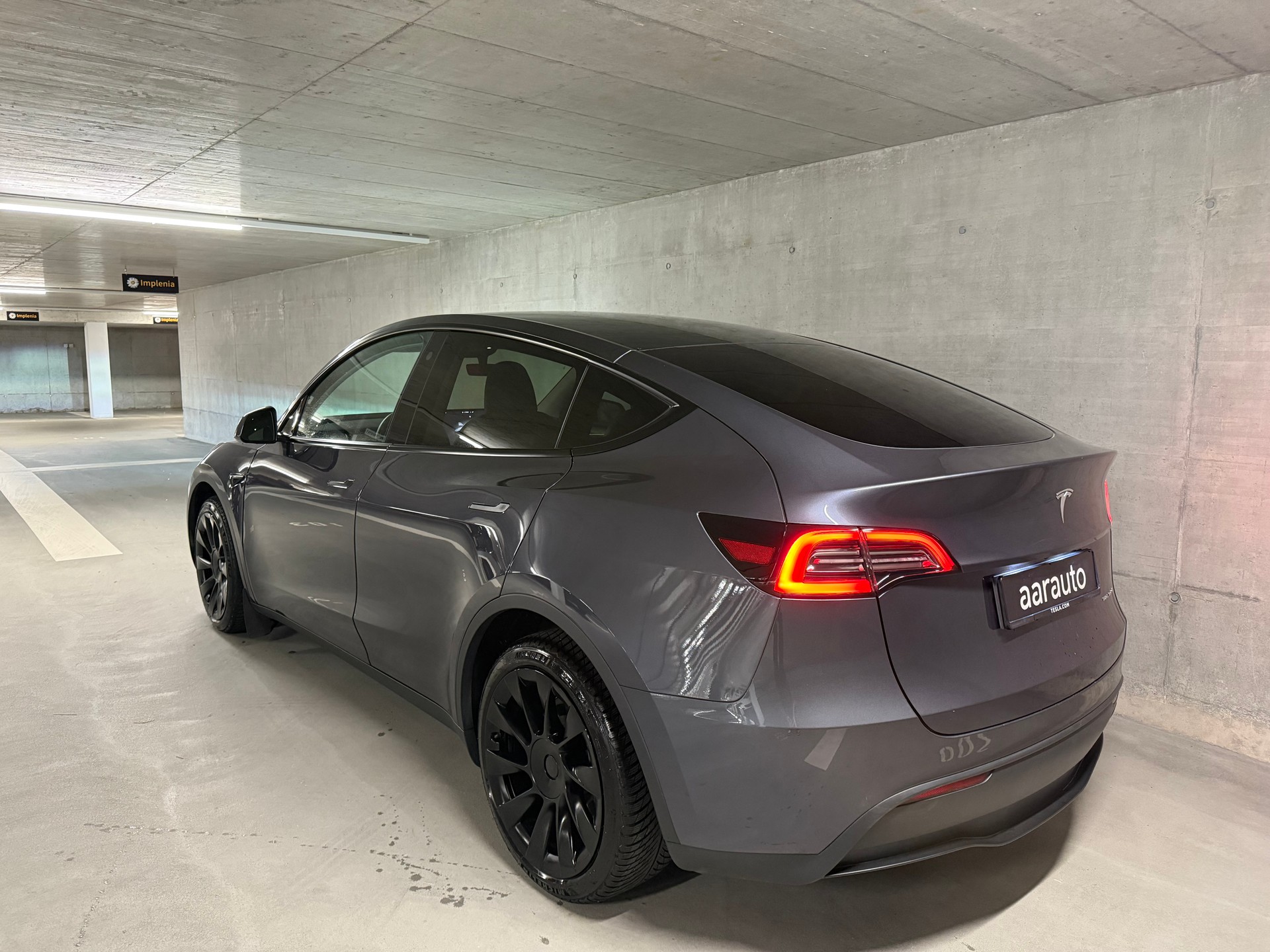 TESLA Model Y Long Range-image-1