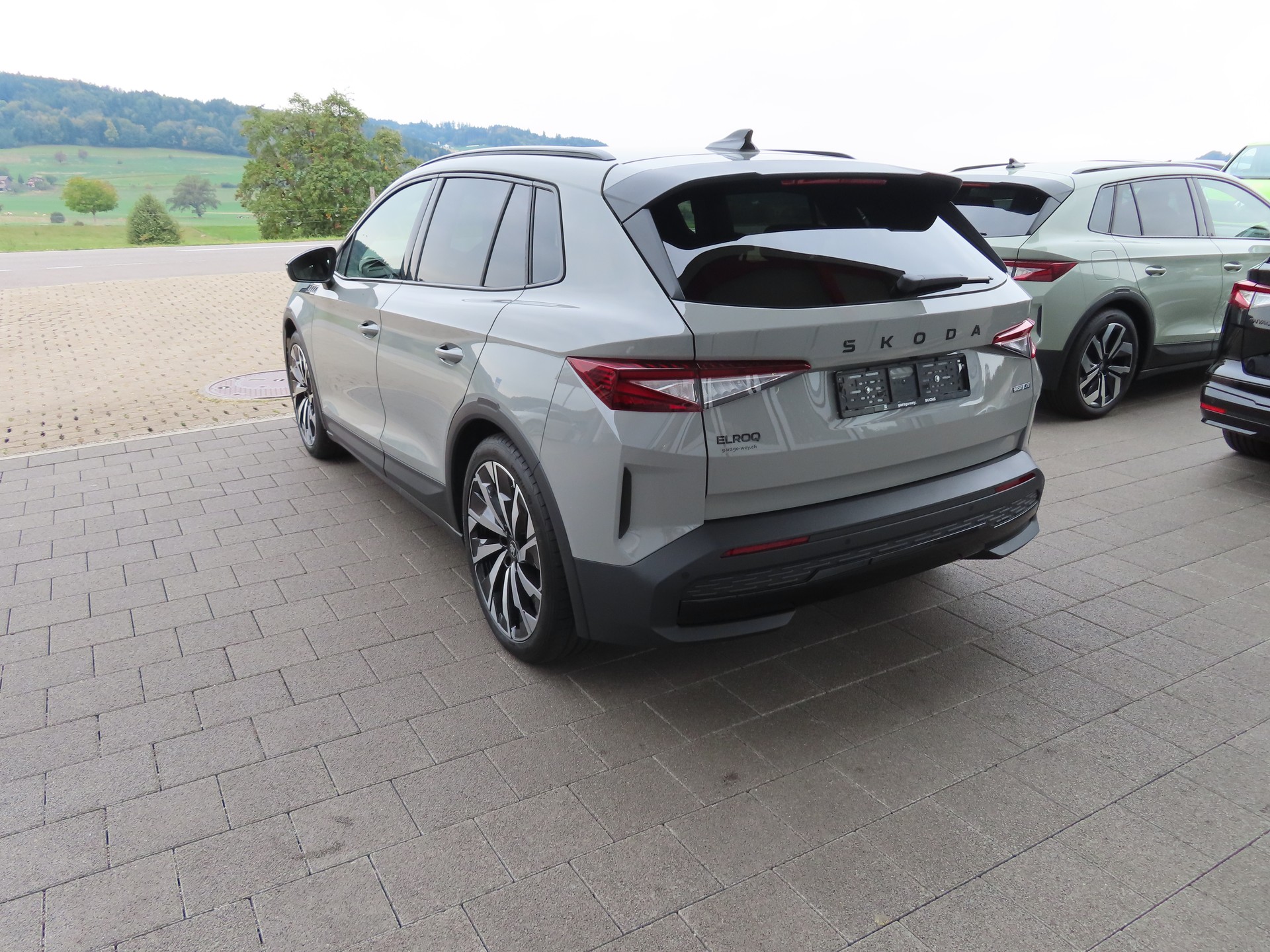 SKODA Elroq 85x Sportline 4x4-image-2