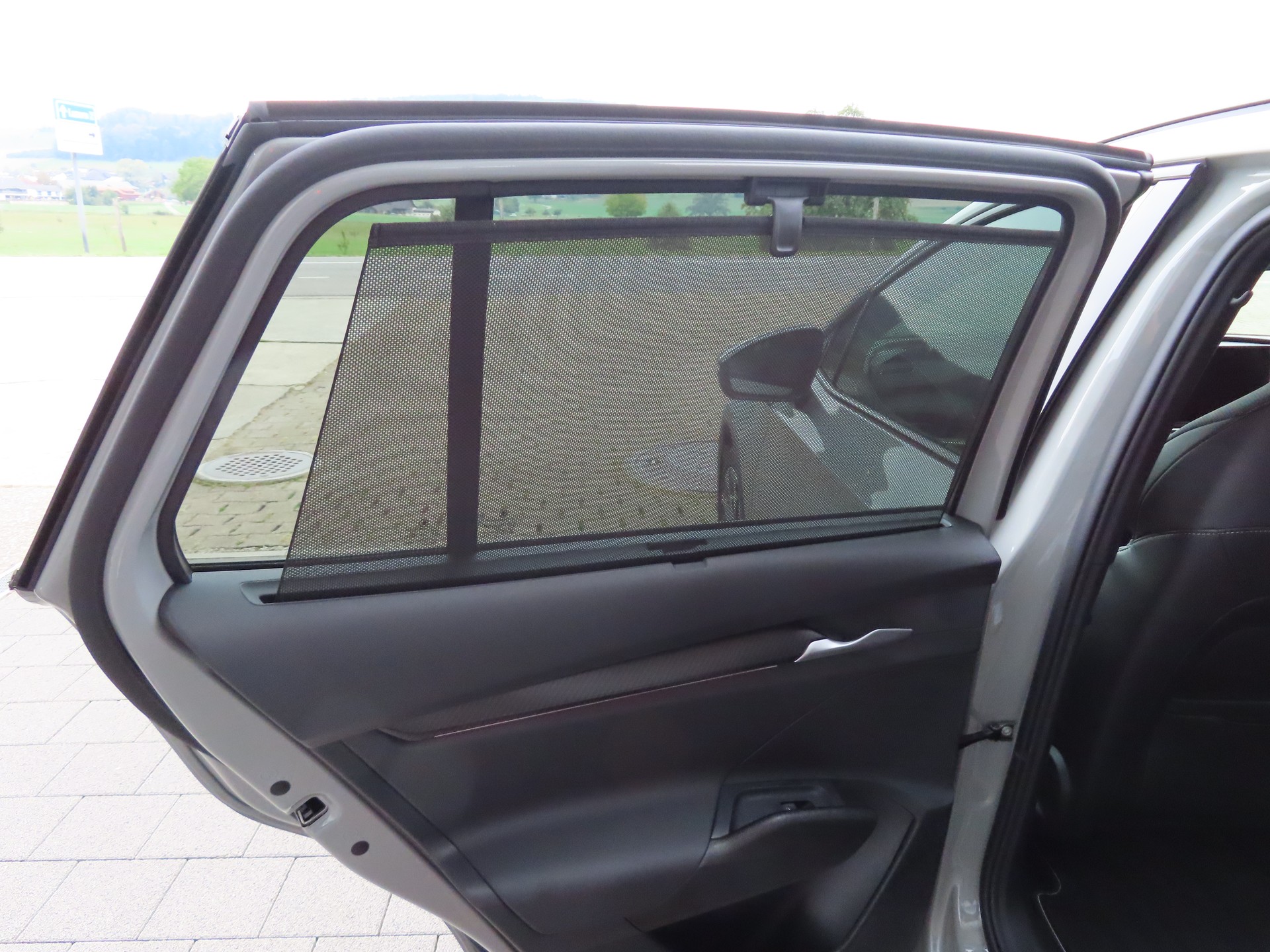 SKODA Elroq 85x Sportline 4x4-image-13