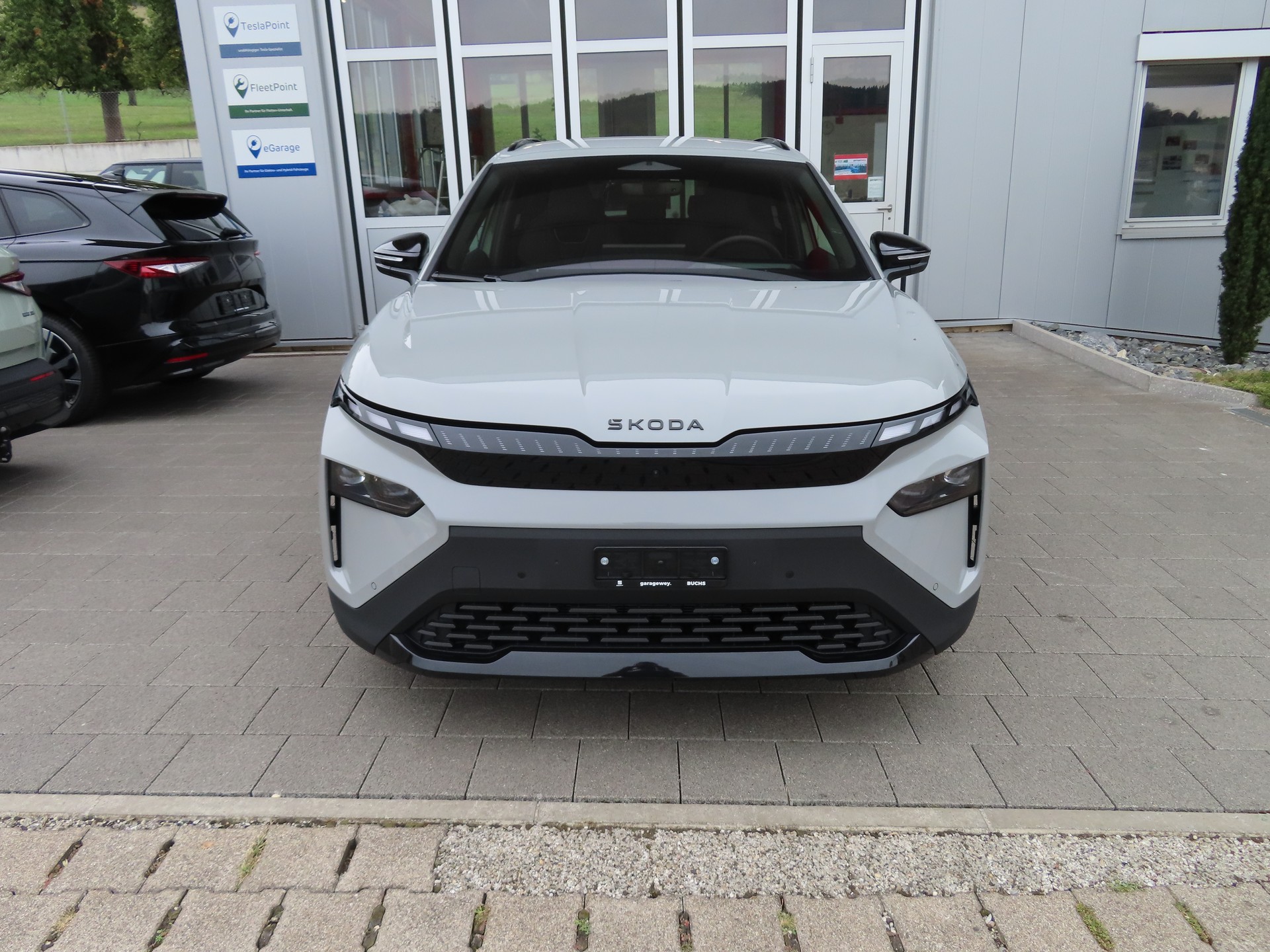 SKODA Elroq 85x Sportline 4x4-image-1