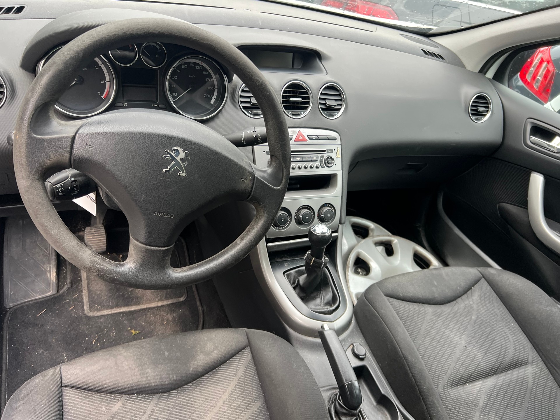 PEUGEOT 308 SW 1.4 16V VTI Access-image-8