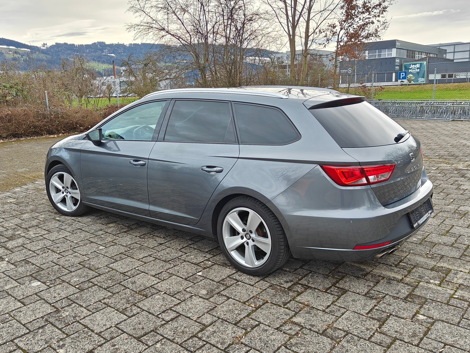 SEAT LEON ST 2.0TDI FR-LINE *184PS*-image-2