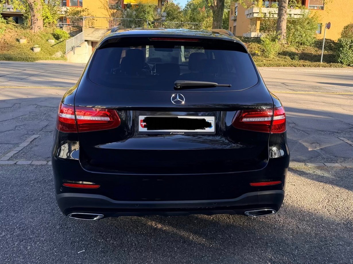 MERCEDES-BENZ GLC 250 d AMG Line 4m-image-2