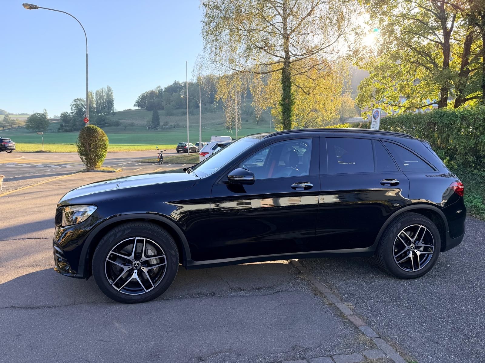 MERCEDES-BENZ GLC 250 d AMG Line 4m-image-1