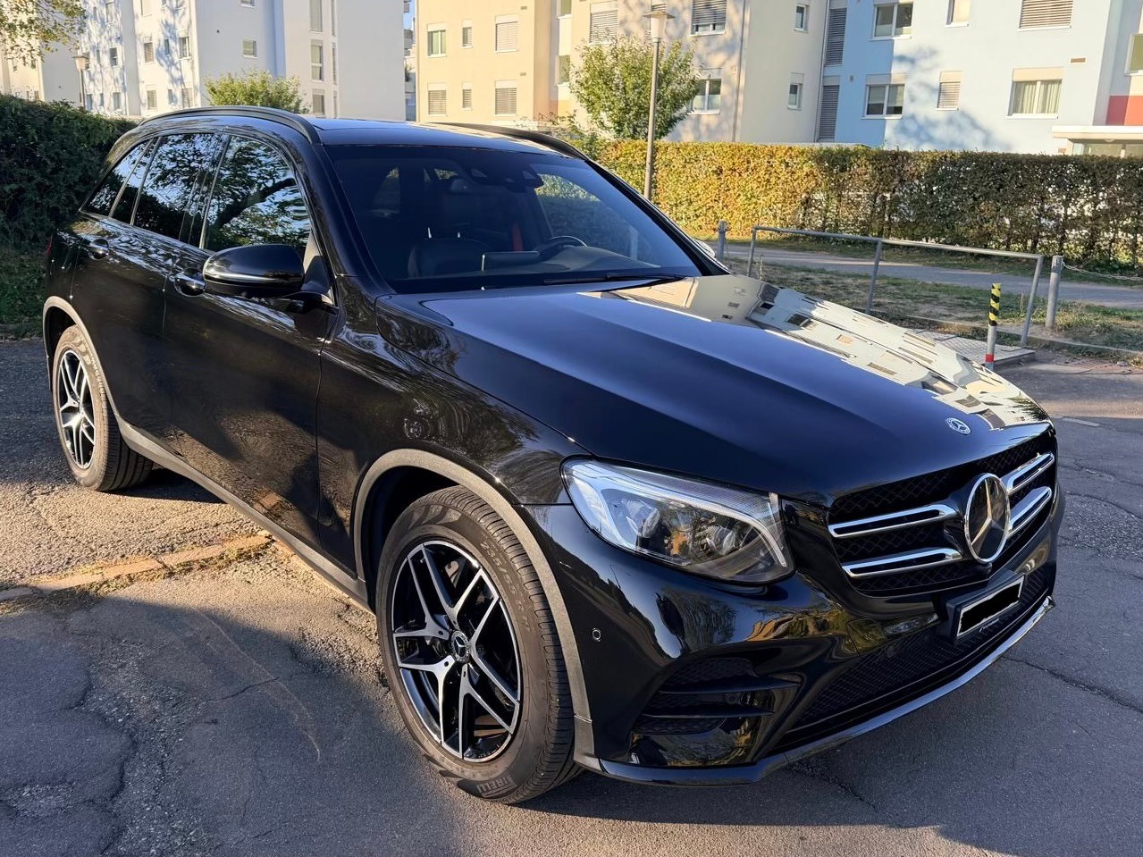 MERCEDES-BENZ GLC 250 d AMG Line 4m-image-0
