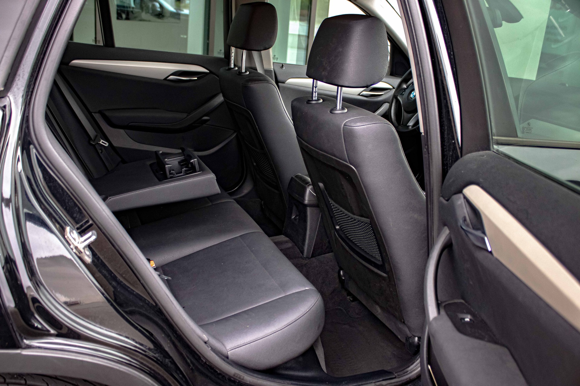 BMW X1 xDrive 20i Steptronic-image-14