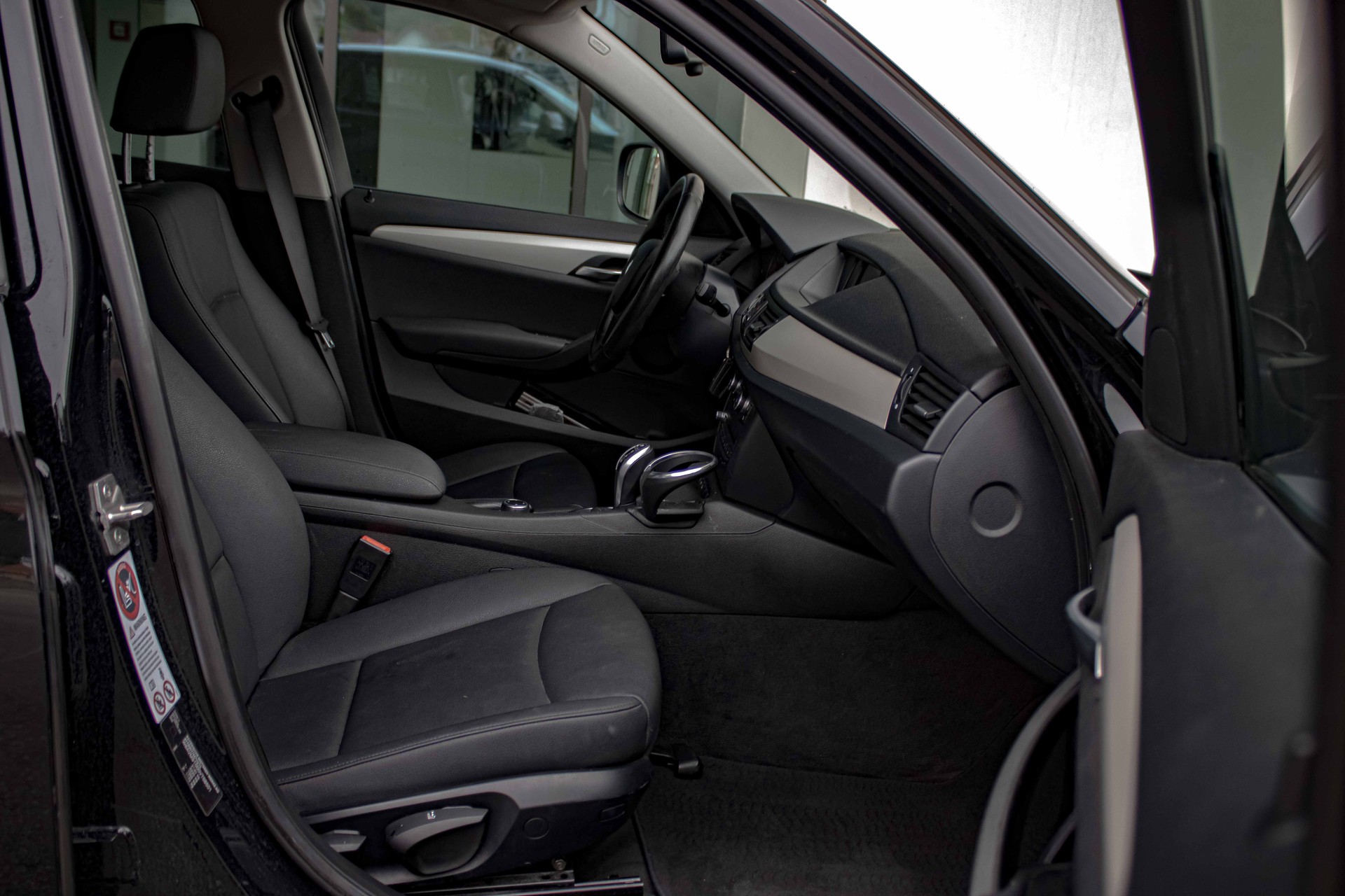 BMW X1 xDrive 20i Steptronic-image-15