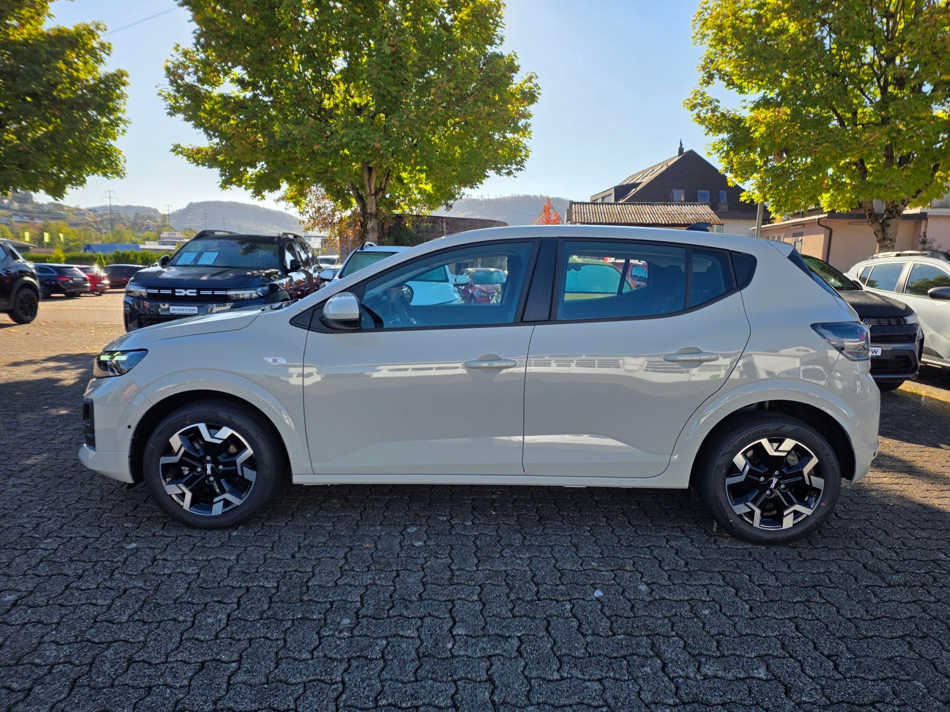 DACIA Sandero 1.0 TCe 100 Journey-image-1