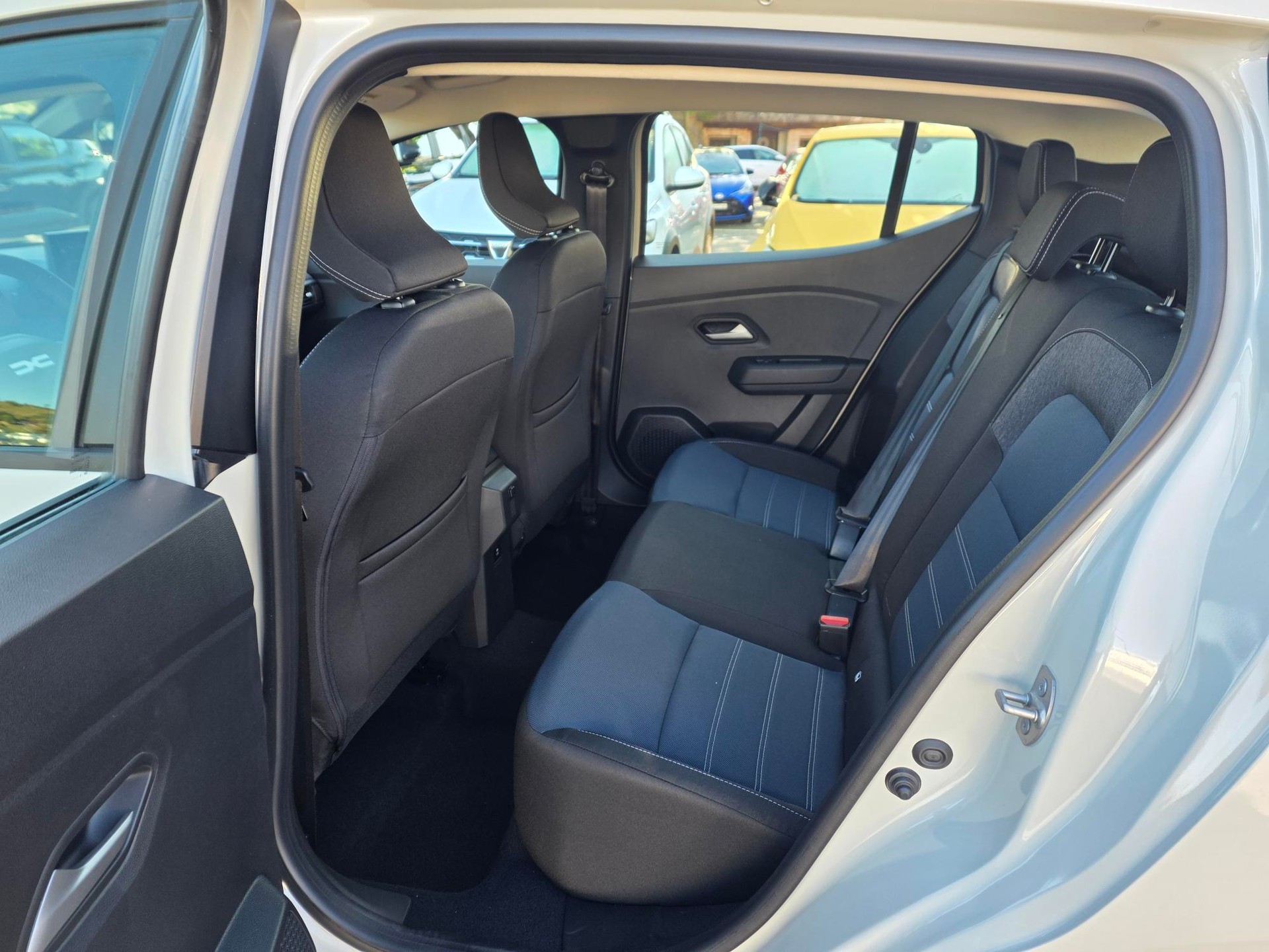 DACIA Sandero 1.0 TCe 100 Journey-image-6