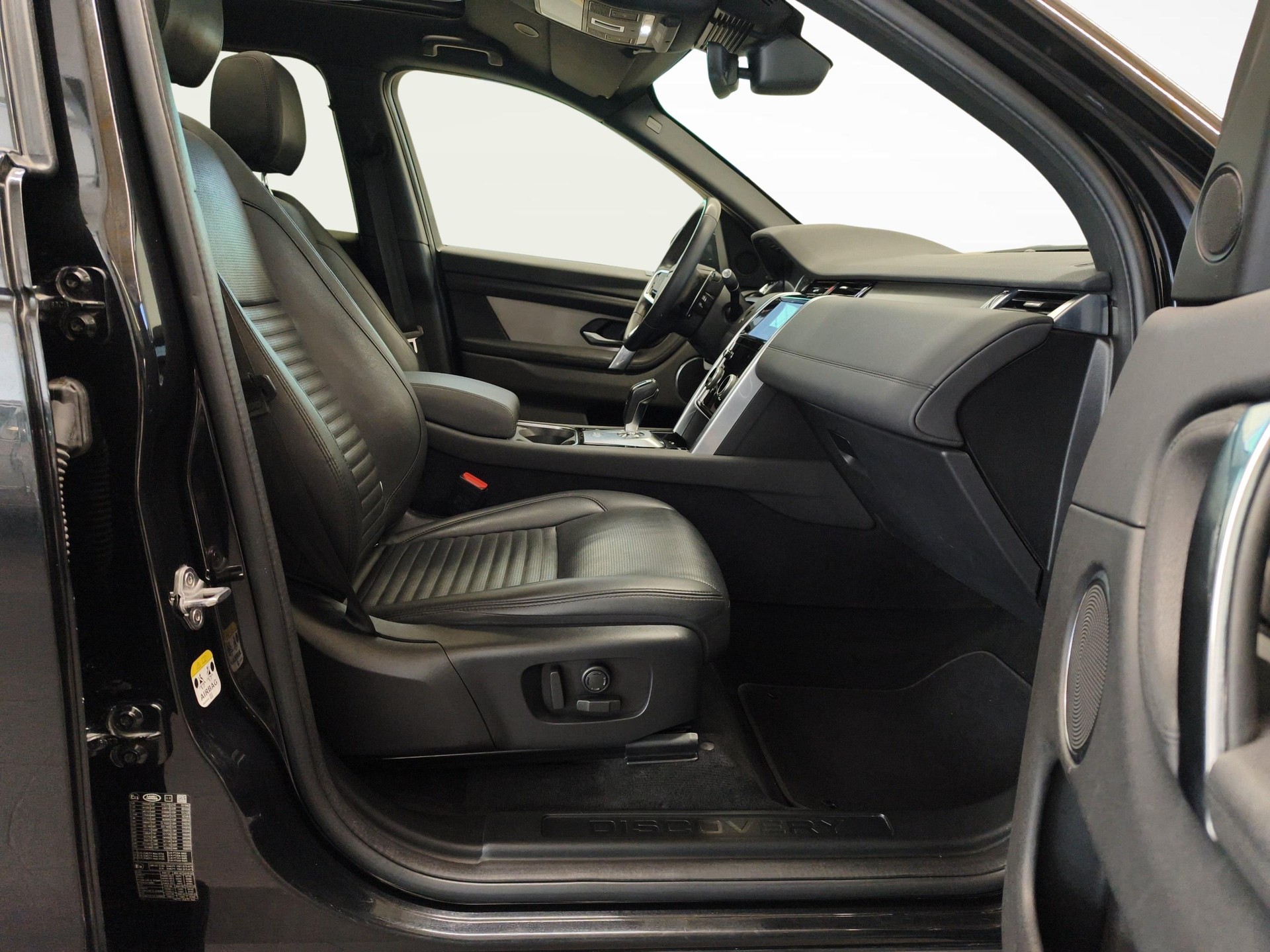LAND ROVER Discovery Sport 2.0 SD4 200 S - 7P-image-9