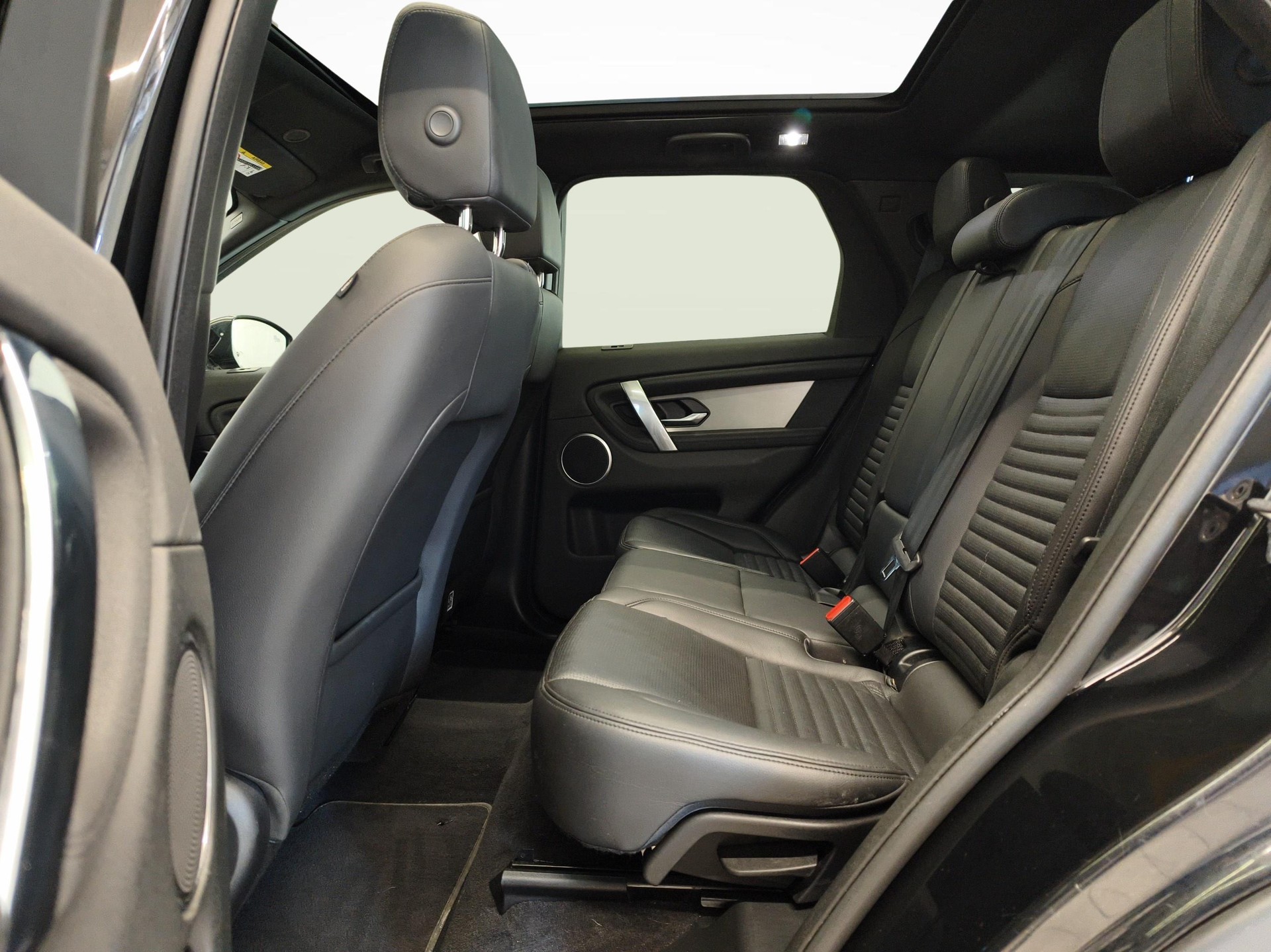 LAND ROVER Discovery Sport 2.0 SD4 200 S - 7P-image-10